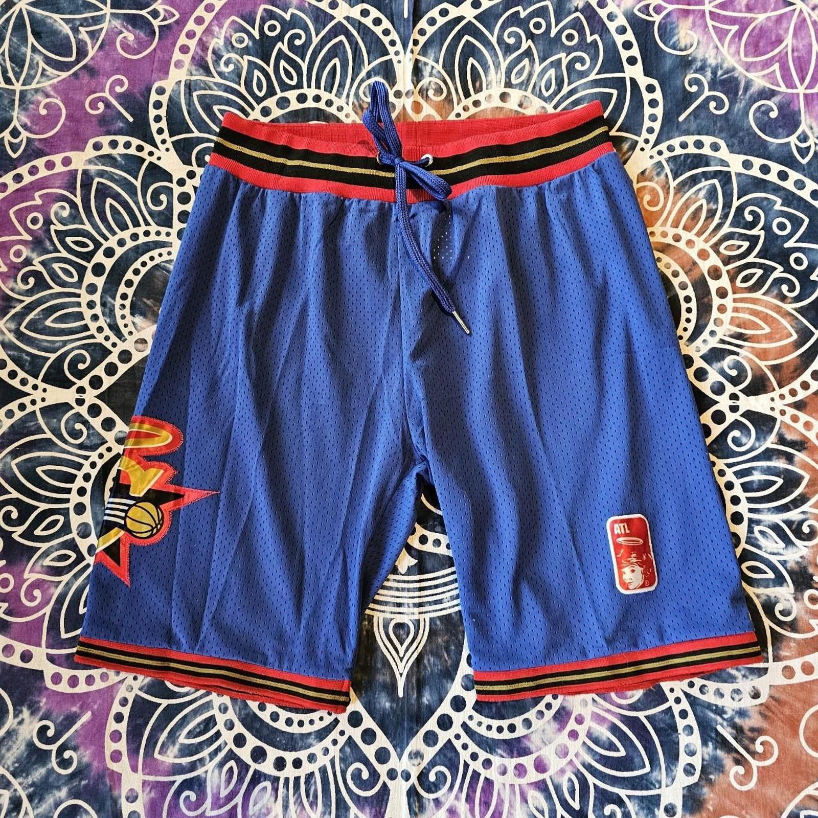 Designer COLLECTED COLLECTIONS MENS LARGE BASKETBALL SHORTS Size US 34 / EU 50 - 1 Thumbnail