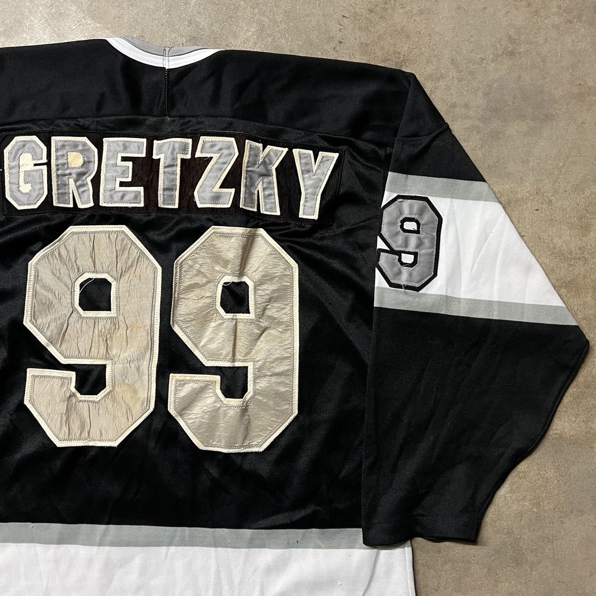 Ccm × Vintage Vintage 90’s NHL Los Angeles Kings CCM Hockey Jersey Size US L / EU 52-54 / 3 - 2 Thumbnail