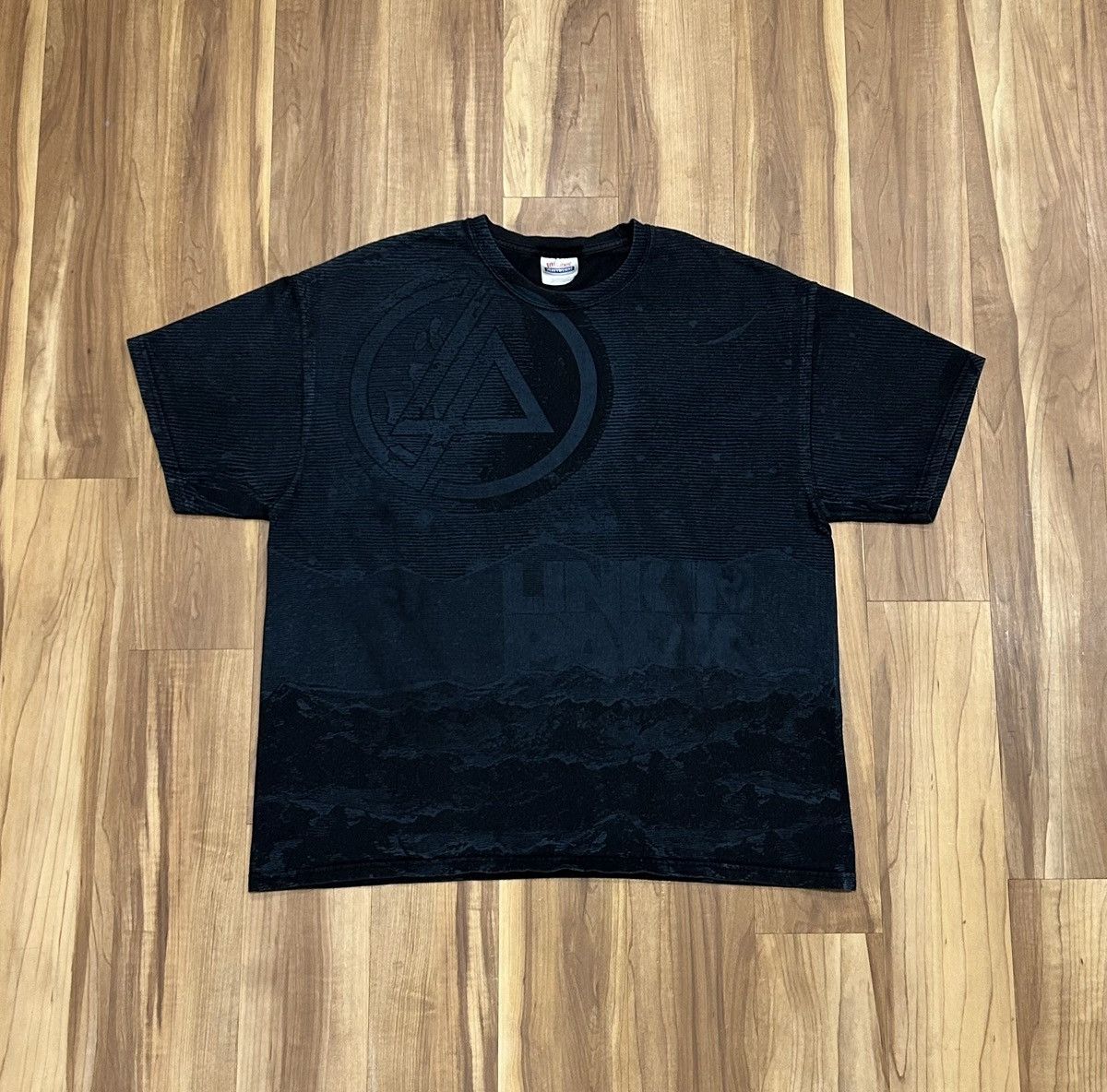 Hanes Vintage Linkin Park AOP Band Tee Size US XL / EU 56 / 4 - 1 Thumbnail