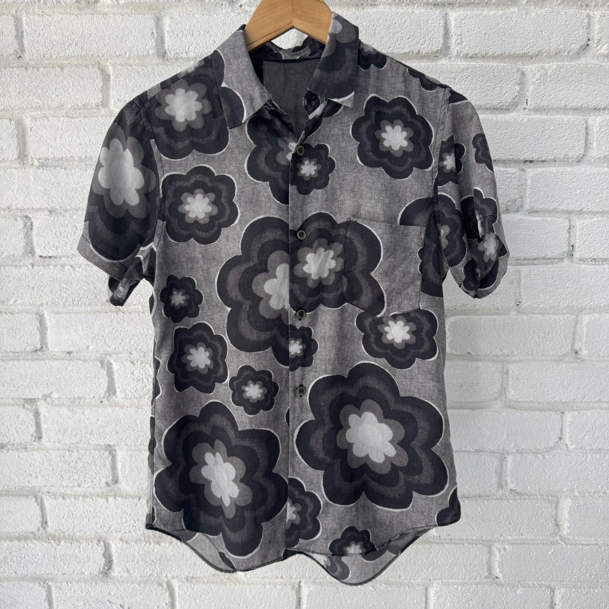 Comme des Garcons Black Black Comme Des Garçons Floral Rayon Shirt Size US S / EU 44-46 / 1 - 1 Thumbnail