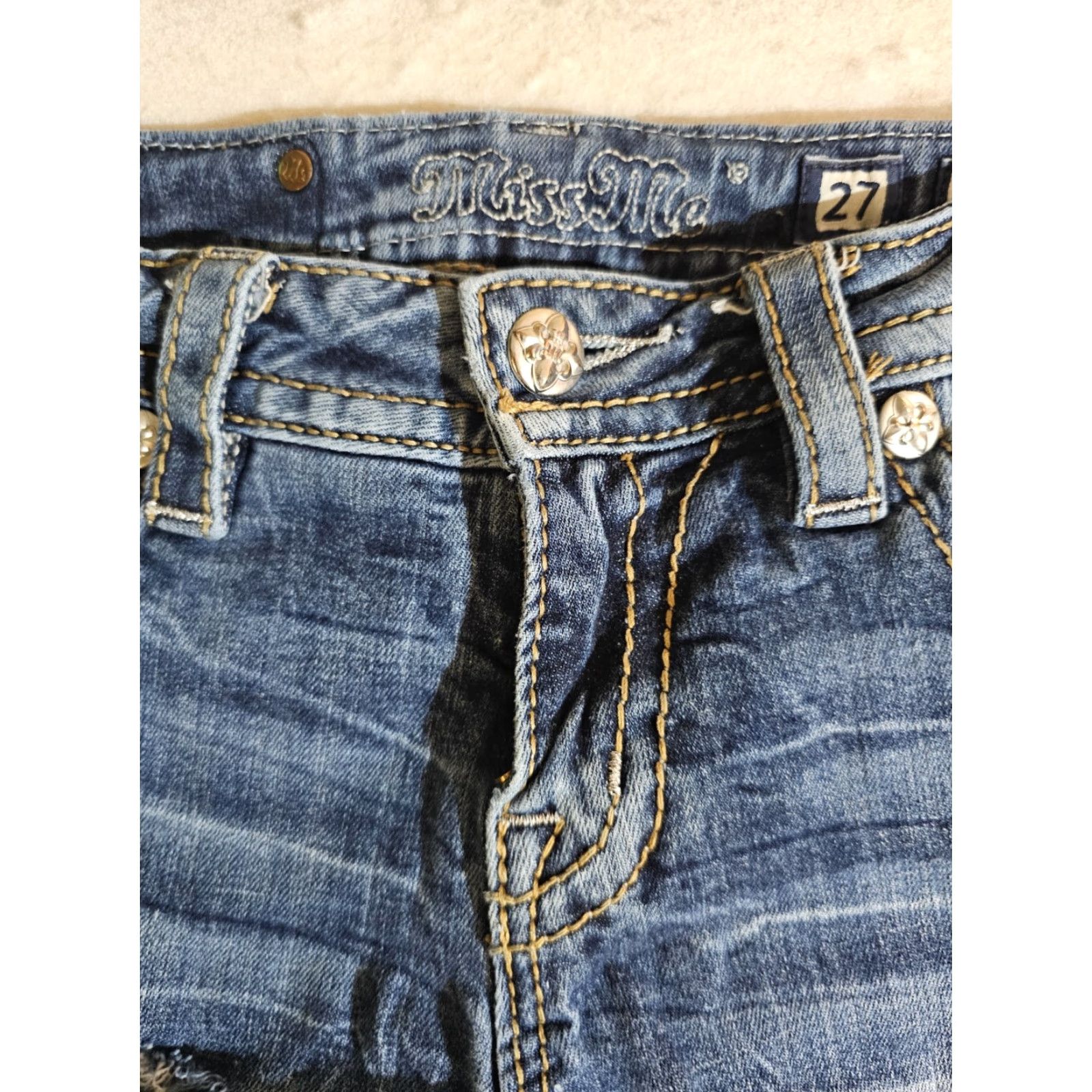 Miss Me VINTAGE? No — Miss Me Signature Skinny 27 Denim Jean Womens Sz 27x31 Bedazzled Design Med Wash Size 27" / US 4 / IT 40 - 3 Thumbnail