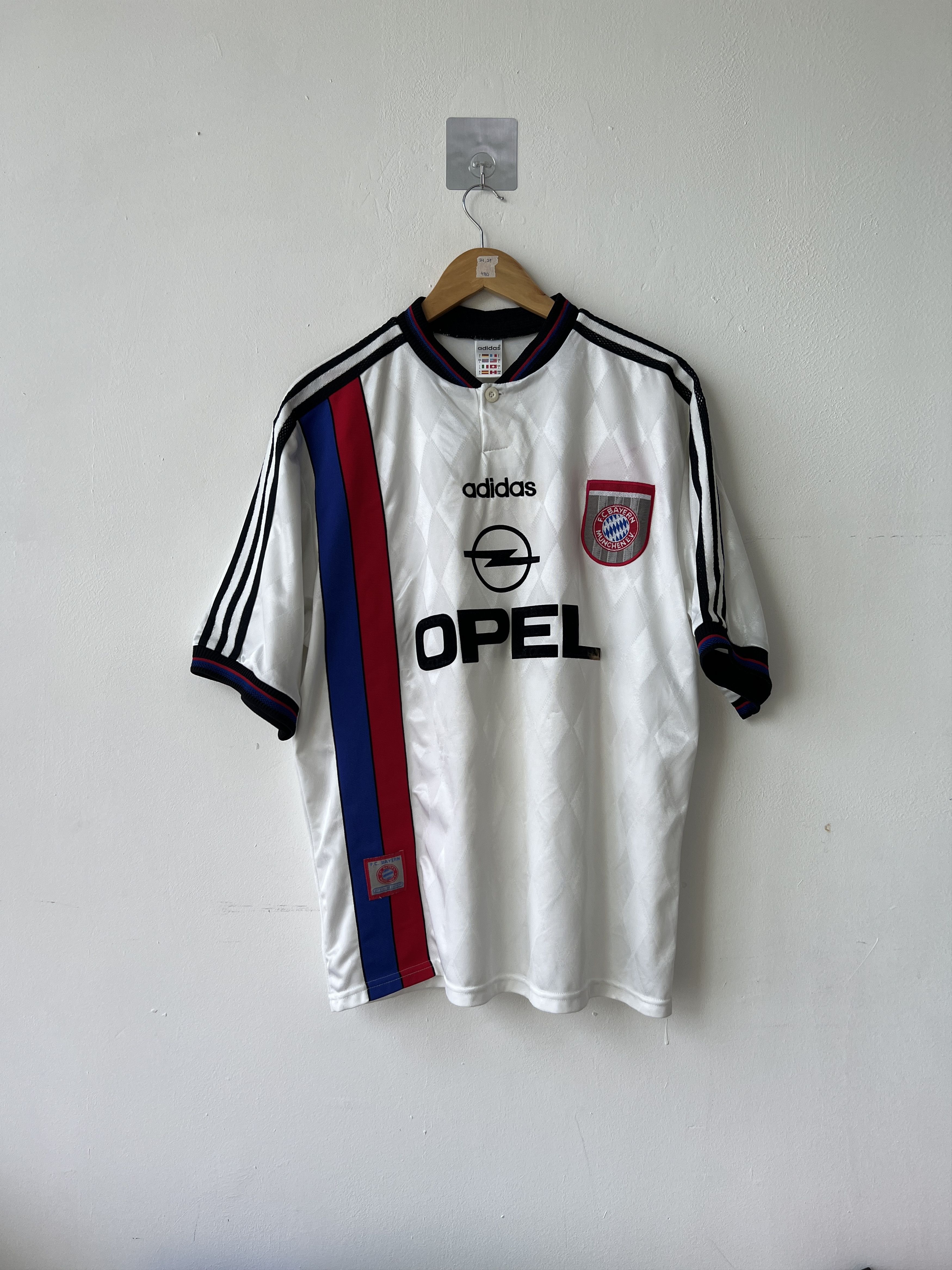 Adidas (L) Bayern Munich 1996-98 Away Kit Size US L / EU 52-54 / 3 - 1 Thumbnail