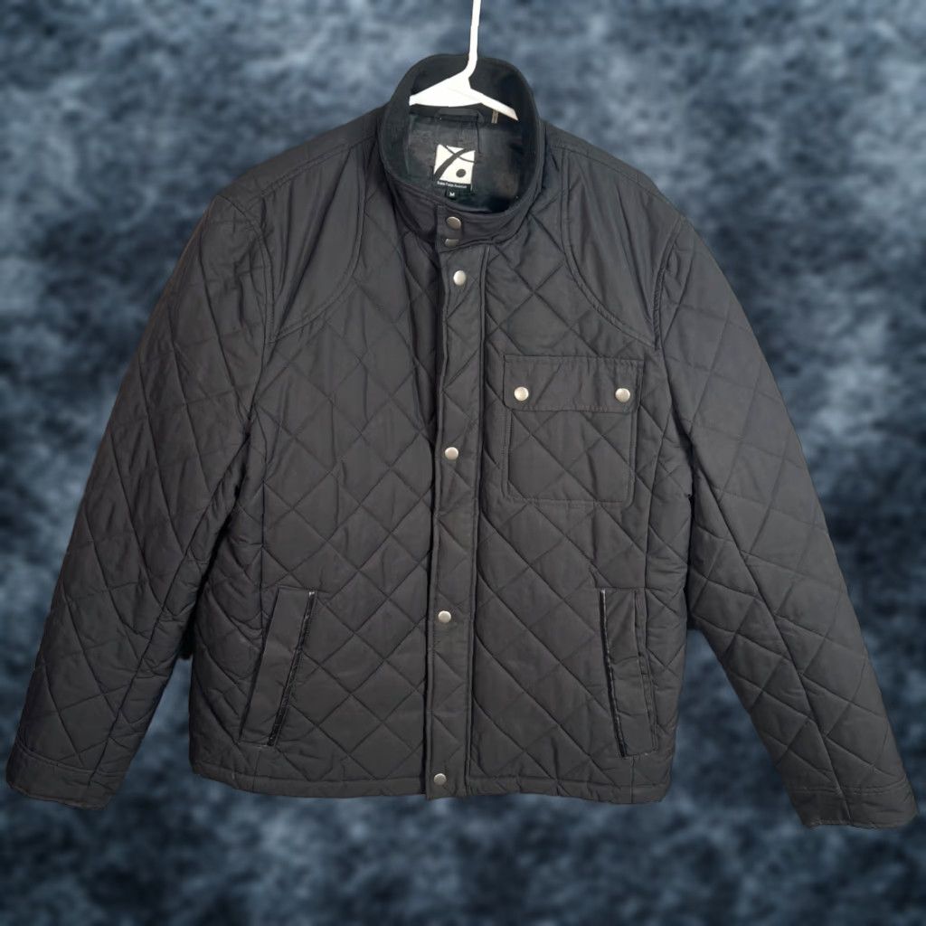 Saks Fifth Avenue VINTAGE Saks Fifth Avenue Quilted Black Jacket Womens Size Medium Size M / US 6-8 / IT 42-44 - 1 Thumbnail