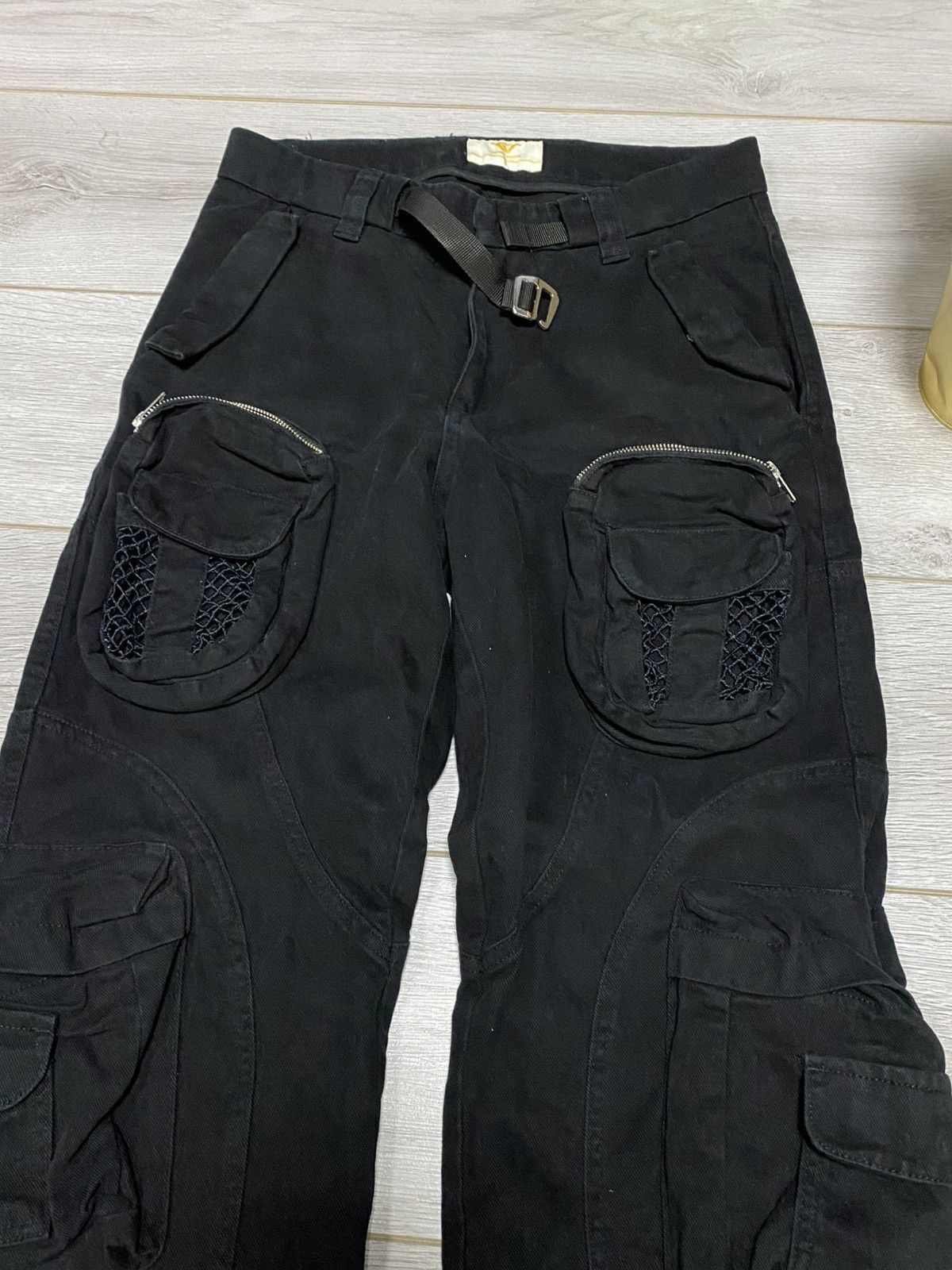 Trendt Vision Trendt Vision multi pocket cargo Y2K thick pants zippers Size US 31 - 1 Thumbnail
