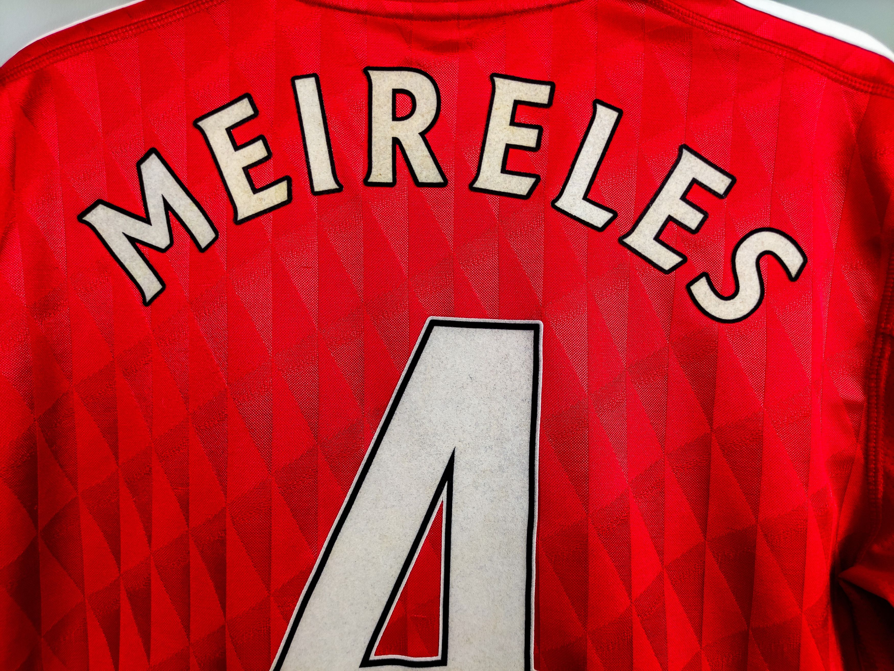 Adidas Raul Meireles #4 Liverpool FC 2010 2011 2012 Adidas Home M Size US M / EU 48-50 / 2 - 6 Thumbnail