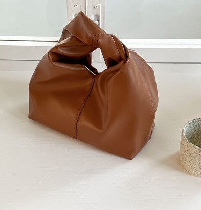 Japanese Brand Huskycat Korean all match cloud bag Size ONE SIZE - 1 Thumbnail