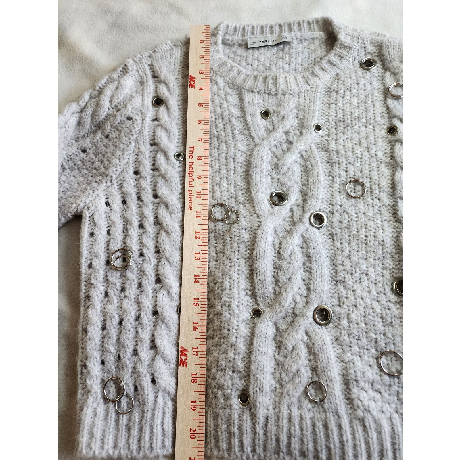 Zara Zara Cable Knit Sweater w/ Metal Accents Size M Gray Crew Size M / US 6-8 / IT 42-44 - 4 Thumbnail
