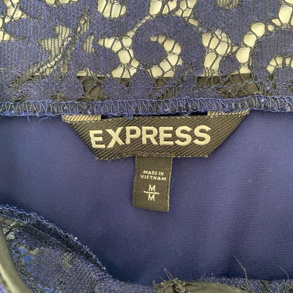 Express Express women M V-cut short sleeve lace top blouse navy blue Size M / US 6-8 / IT 42-44 - 6 Thumbnail