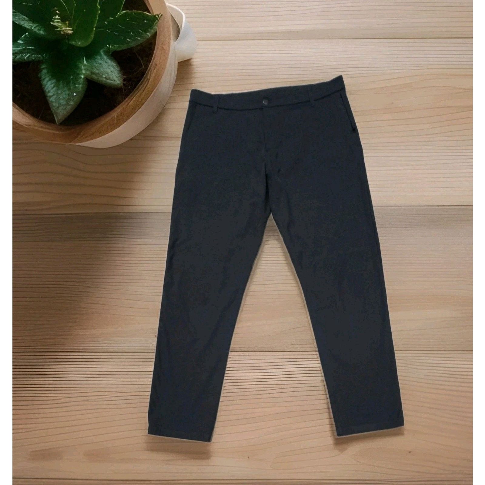 Lululemon Lululemon Men’s ABC 5 Pockets Chino Trouser Pant Bone 36×31 Size US 36 / EU 52 - 1 Thumbnail