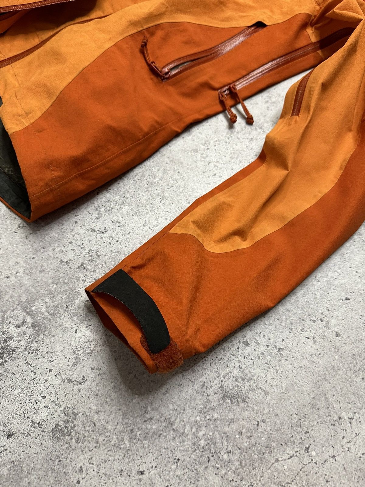Arc'teryx Arc'teryx SideWinder Gore-Tex Pro Shell Orange Recco Jacket Size XS / US 0-2 / IT 36-38 - 23 Thumbnail