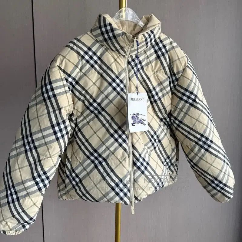 Burberry Burberry Women's Light Yellow Down Jacket. Size L / US 10 / IT 46 - 7 Thumbnail