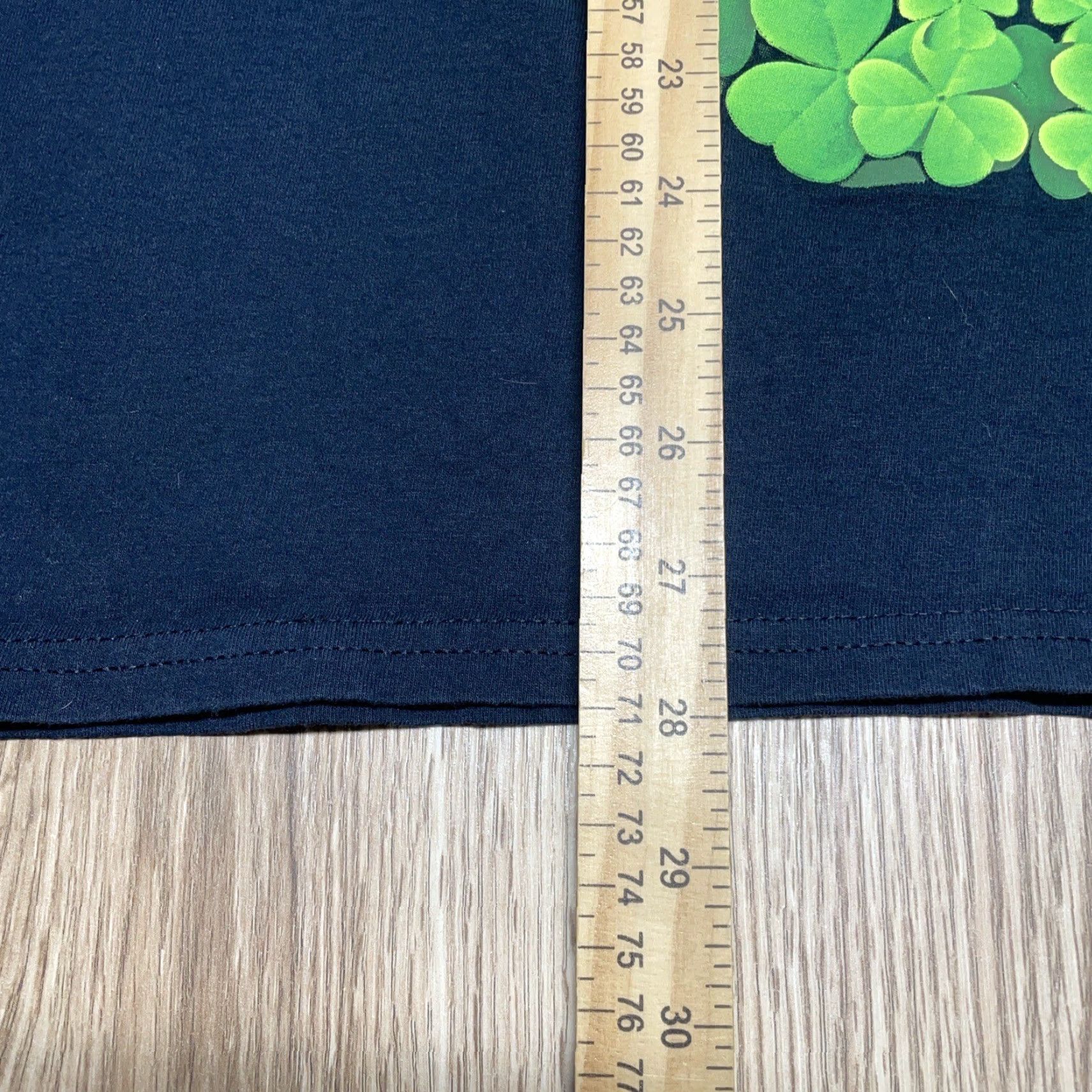 Vintage Lucky Men’s T-Shirt Black Cotton Short Sleeve Crew Neck Graphic Green Clover Skull 90s Style Size US M / EU 48-50 / 2 - 4 Thumbnail