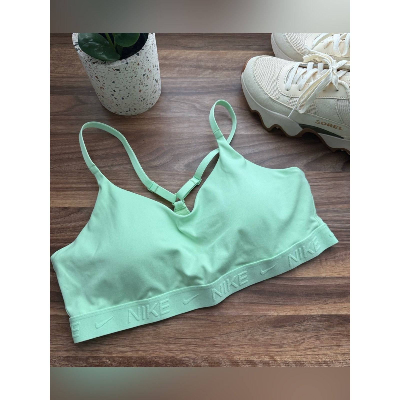 Nike Nike Indy Bra DRI-FIT Lime Green with Removable Pads Size XL / US 12-14 / IT 48-50 - 1 Thumbnail