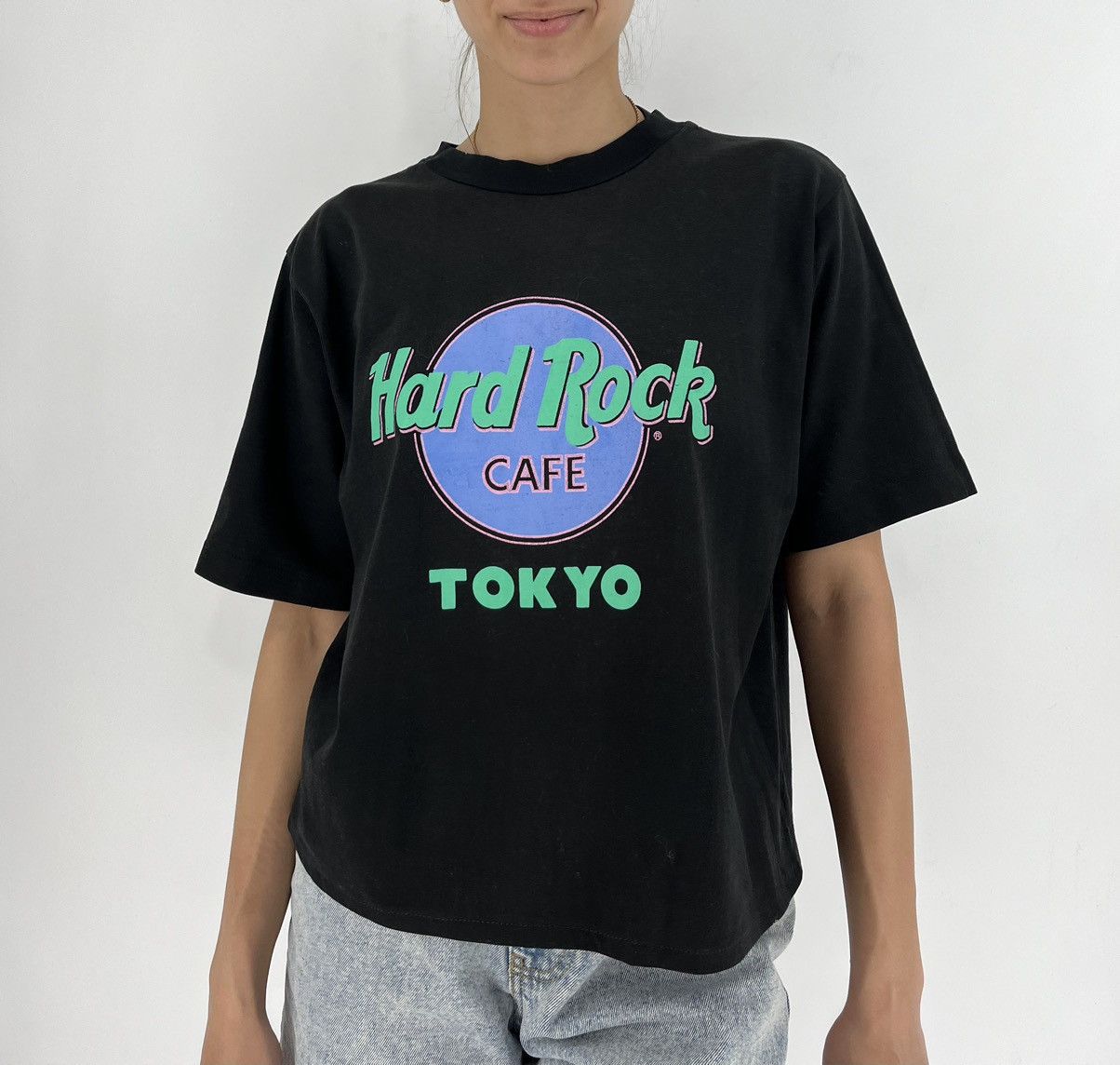 Band Tees × Hard Rock Cafe × Vintage Vintage 90s Hard Rock Cafe Tokyo Single Stitch CropTop Shirt Size L / US 10 / IT 46 - 3 Thumbnail