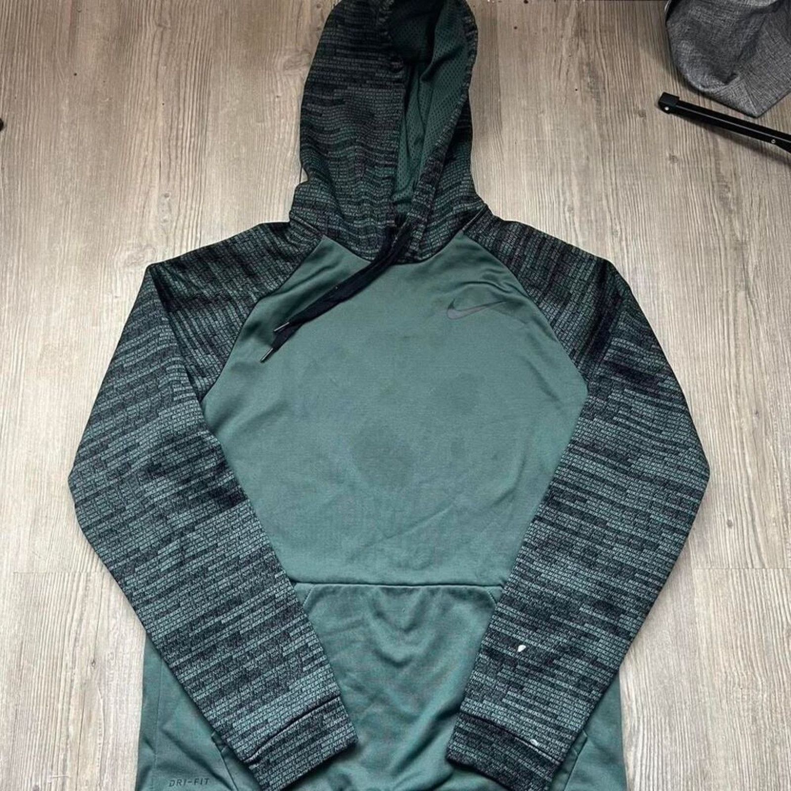 Nike Nike mens green drifit hoodie sweatshirt all over print MD Size US M / EU 48-50 / 2 - 1 Thumbnail
