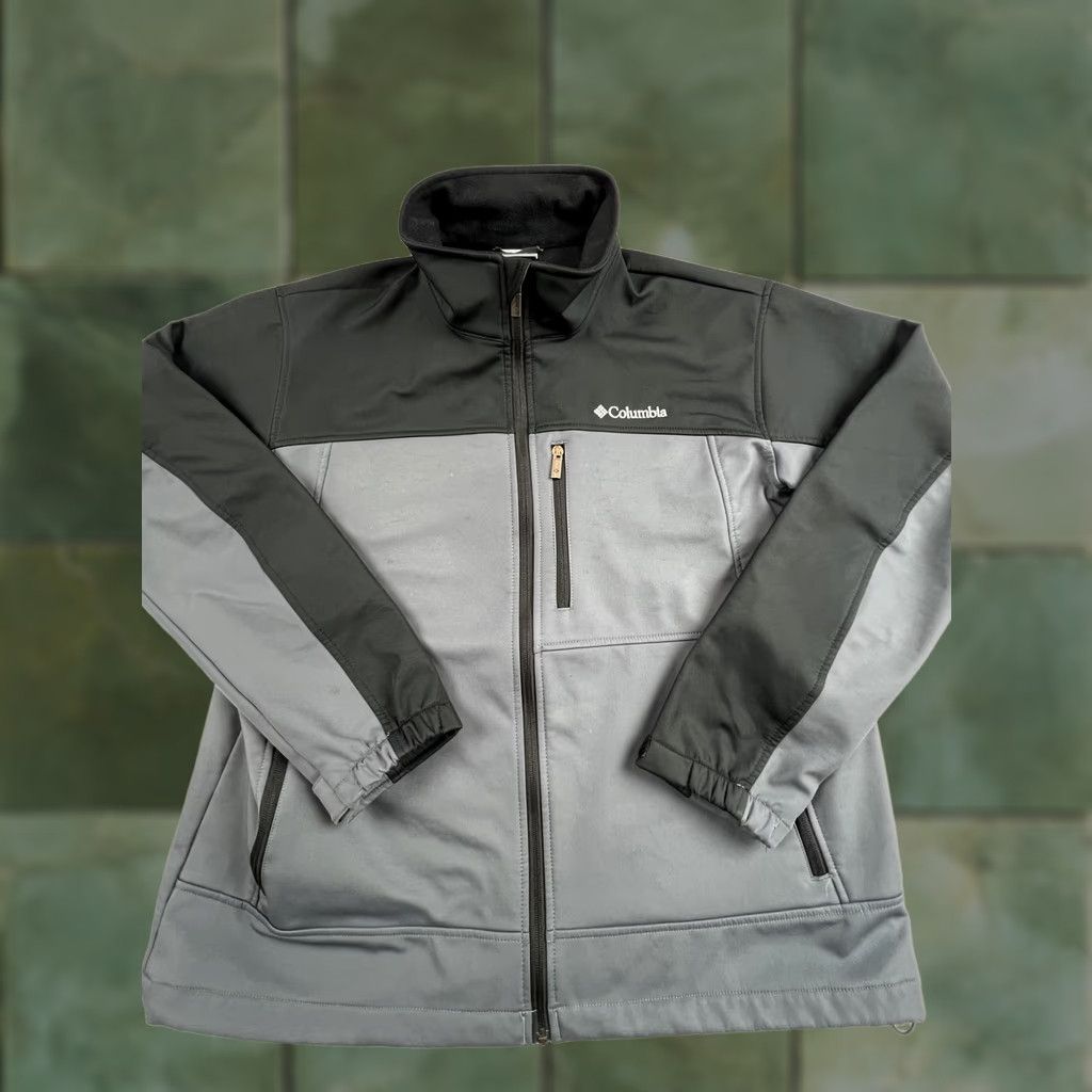 Vintage Columbia Jacket Mens XL Gray Softshell Full Zip Stand Collar Outdoor Hiking Regular Fit Windbreaker Jacket Size US XL / EU 56 / 4 - 1 Thumbnail