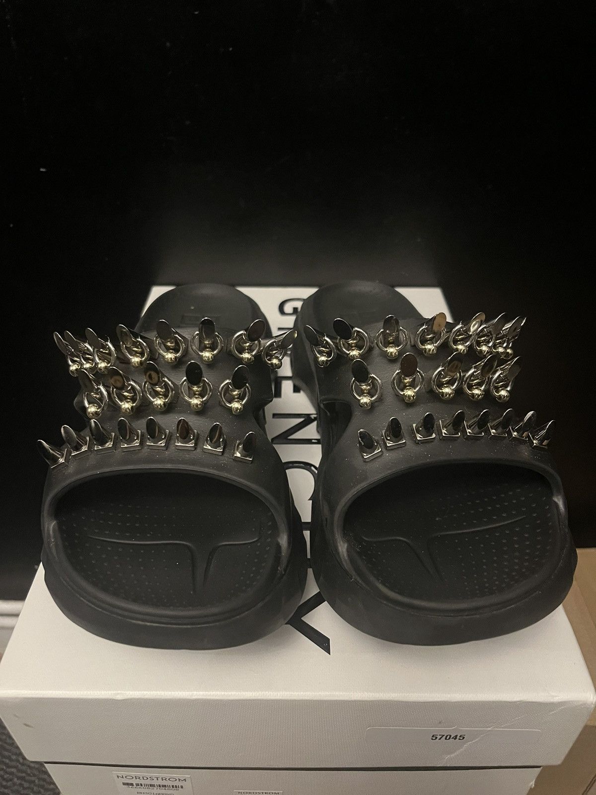 givenchy marshmallow slide