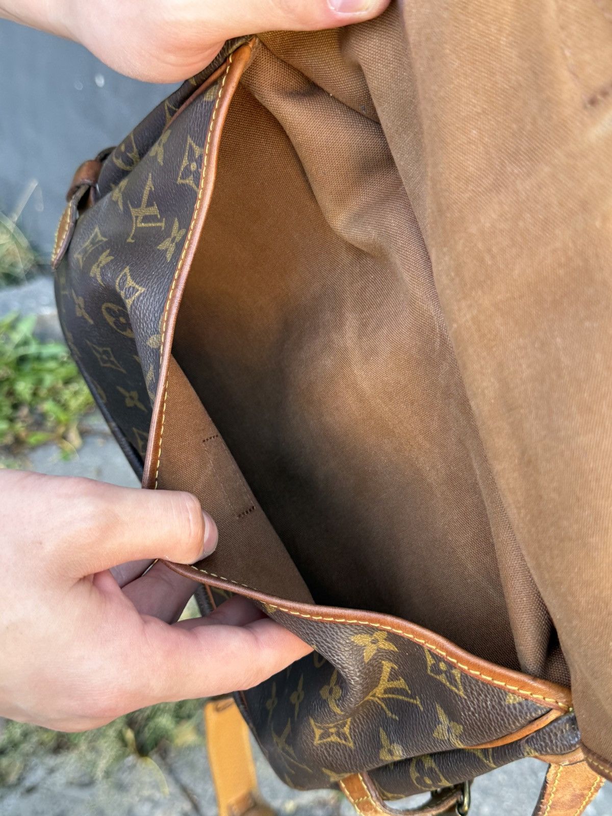 Louis Vuitton 1991 Louis Vuitton Saumur 30 Monogram Canvas W/FREE CARD hol Size ONE SIZE - 17 Thumbnail