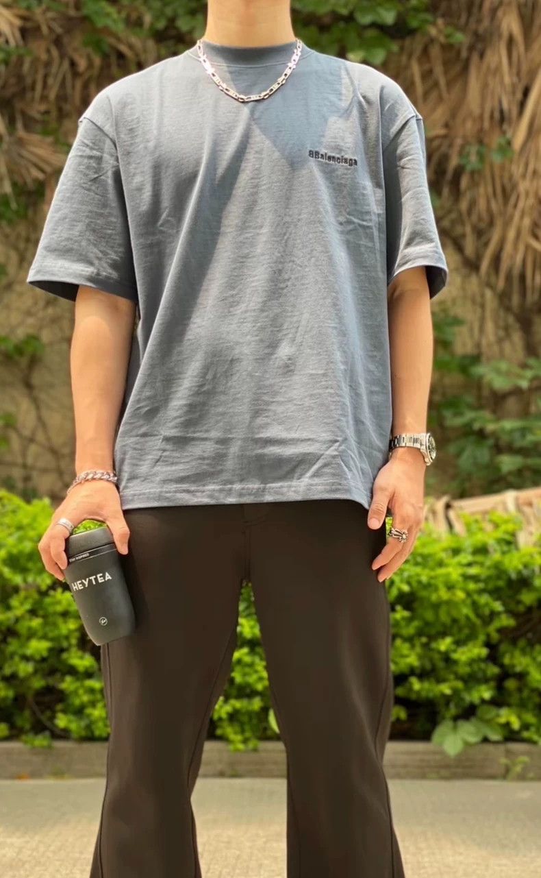 Balenciaga Balenciaga Short Sleeve T-Shirt Size US S / EU 44-46 / 1 - 8 Thumbnail