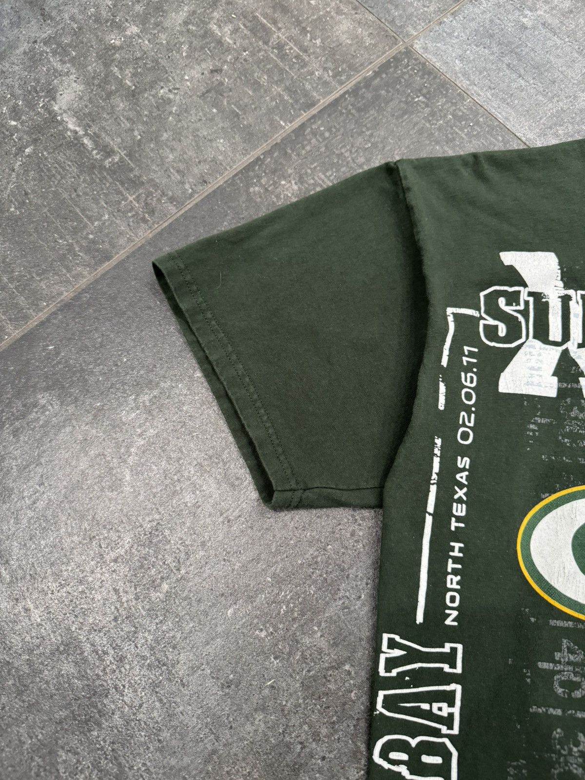 NFL Vintage Y2K NFL Green Bay Packers All Over Print T Shirt Size US XL / EU 56 / 4 - 9 Thumbnail