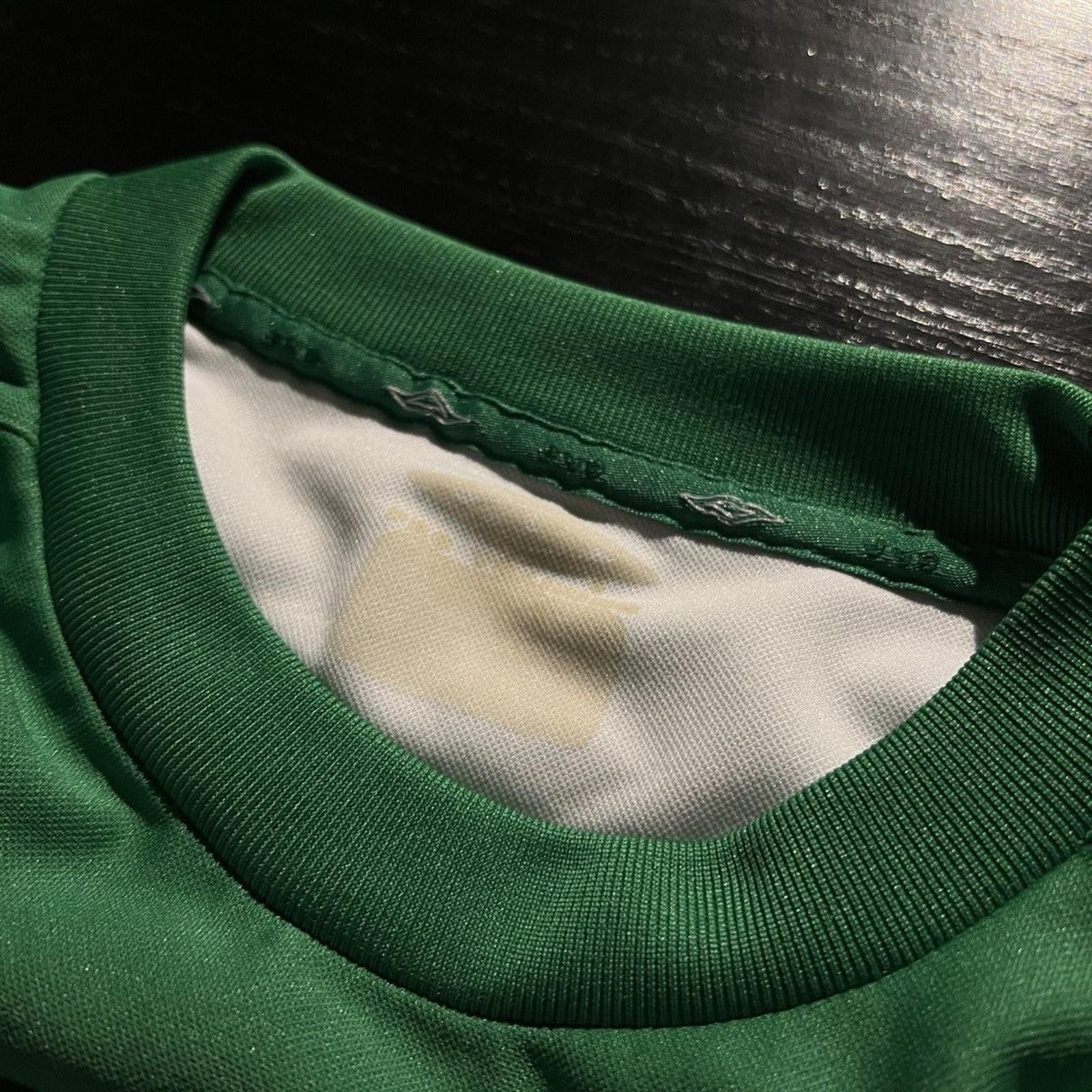 Umbro Vintage Umbro Green Celtic Football Jersey w/ Number 25 Size US L / EU 52-54 / 3 - 6 Thumbnail