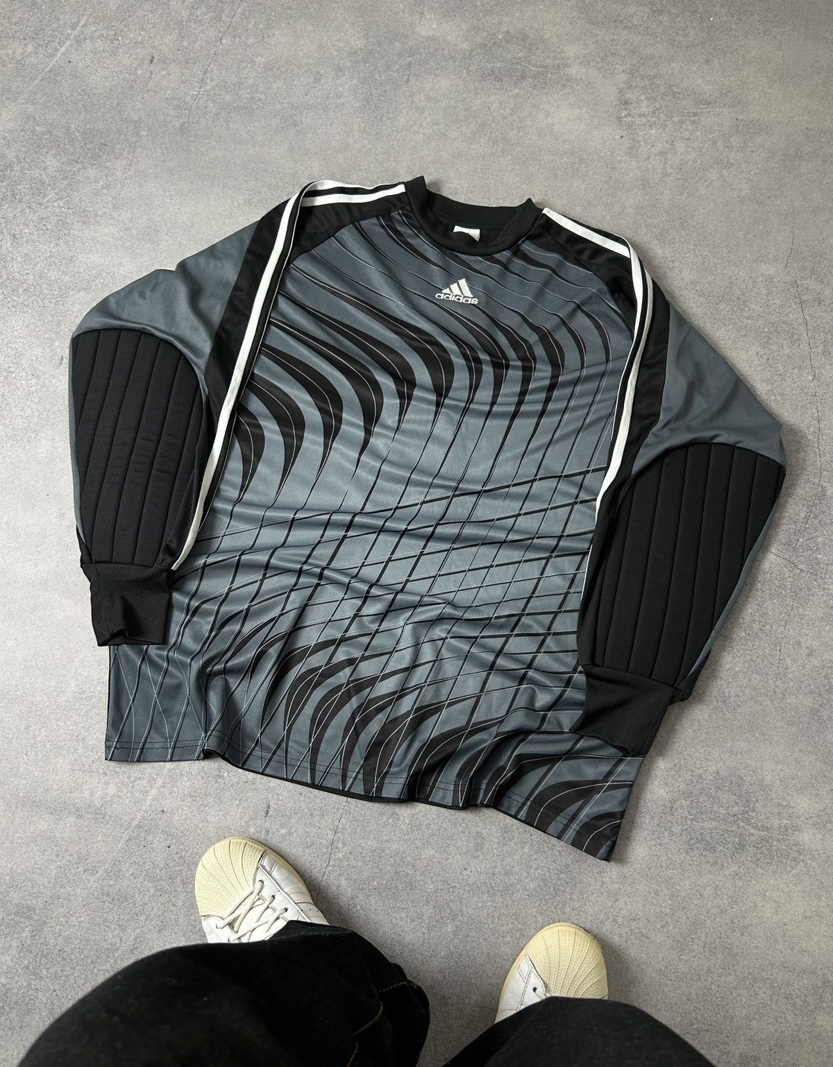 Adidas Vintage Adidas Goalkeeper Y2k long-sleeved jersey mens Size US XL / EU 56 / 4 - 1 Thumbnail