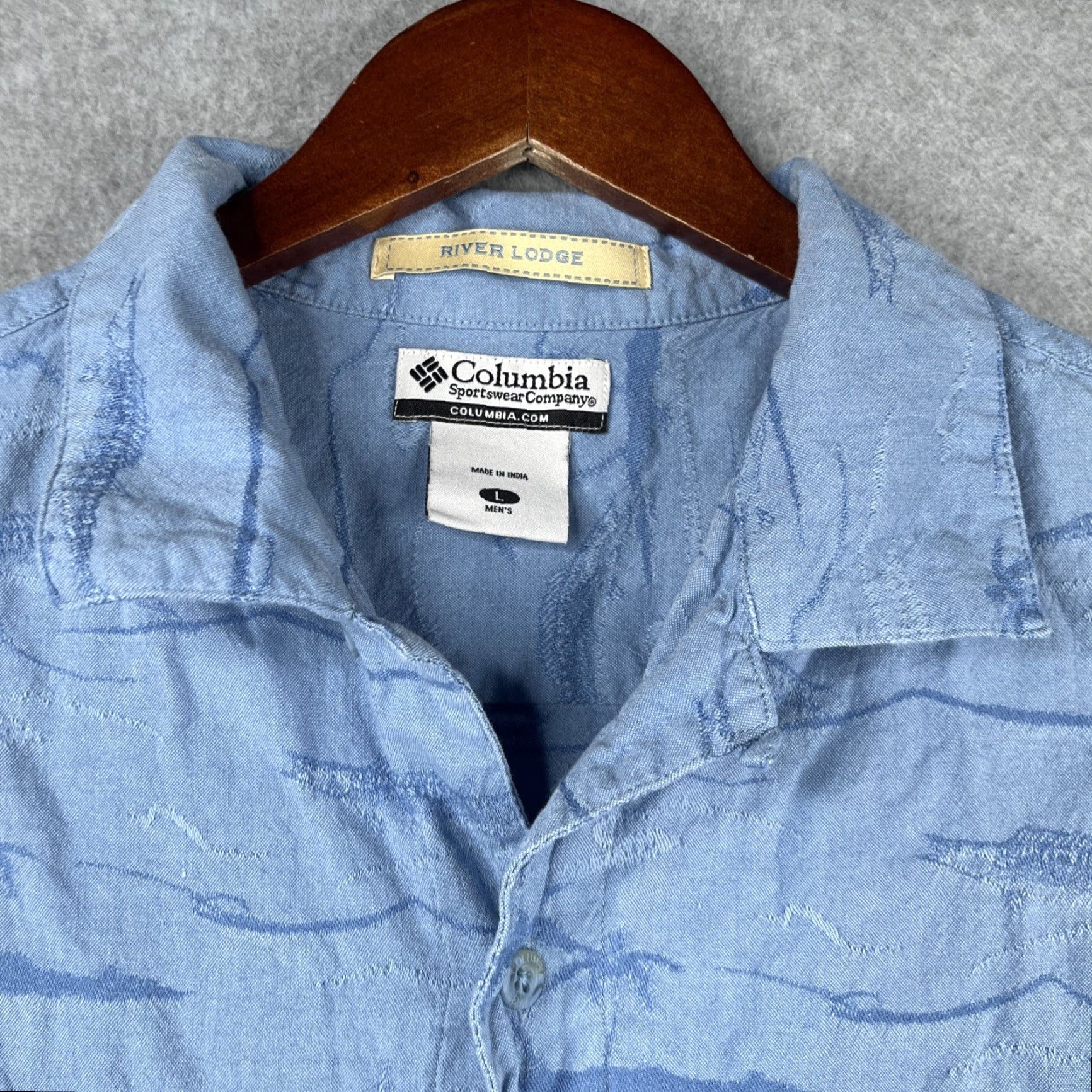 Vintage Columbia Shirt Large Blue Fish Print River Lodge Button Up Short Sleeve Pocket Size US L / EU 52-54 / 3 - 6 Thumbnail