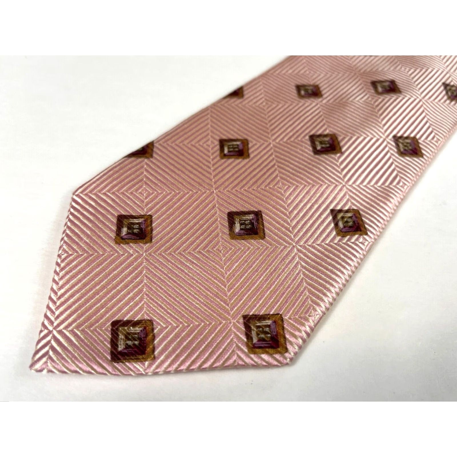 Ermenegildo Zegna VINTAGE Ermenegildo Zegna Silk Tie Geometric Textured Pink 57"-60" 3.75" Made in Italy Men’s Tie Geometric Silk Pink 58 3.75” Mens Silk Tie Size ONE SIZE - 4 Thumbnail