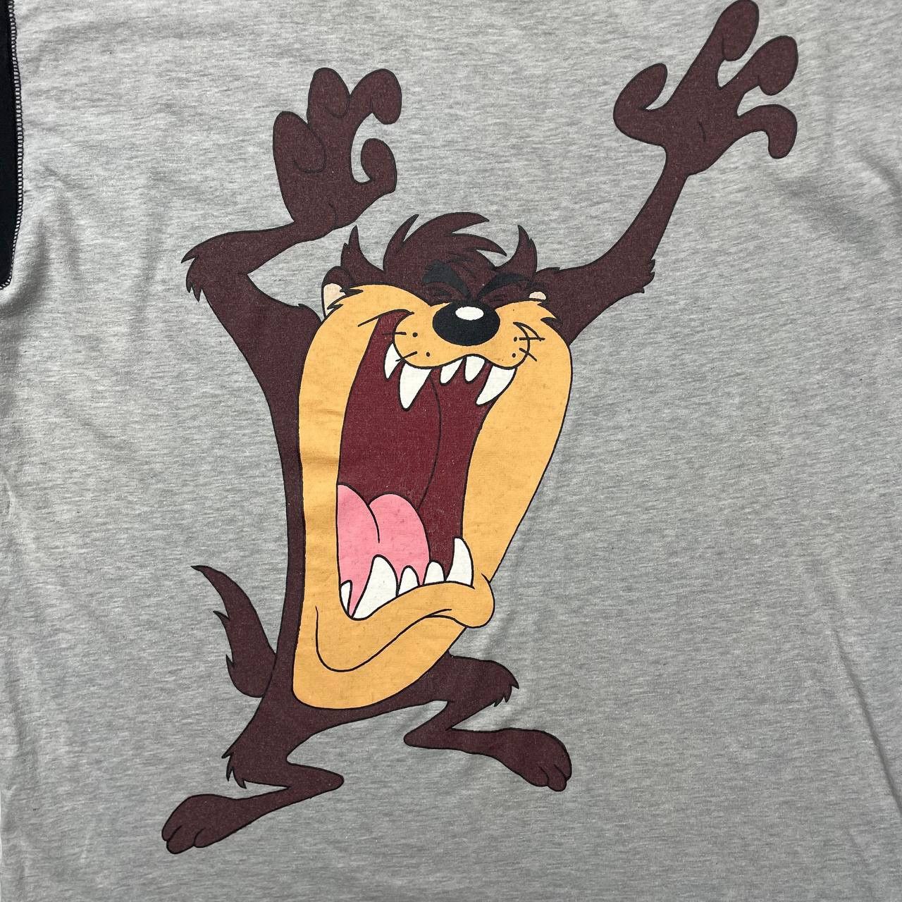 Cartoon Network × Disney × Vintage Vintage 90s Taz Looney Tunes T Shirt Gray/ Black Size L Size US XL / EU 56 / 4 - 3 Thumbnail