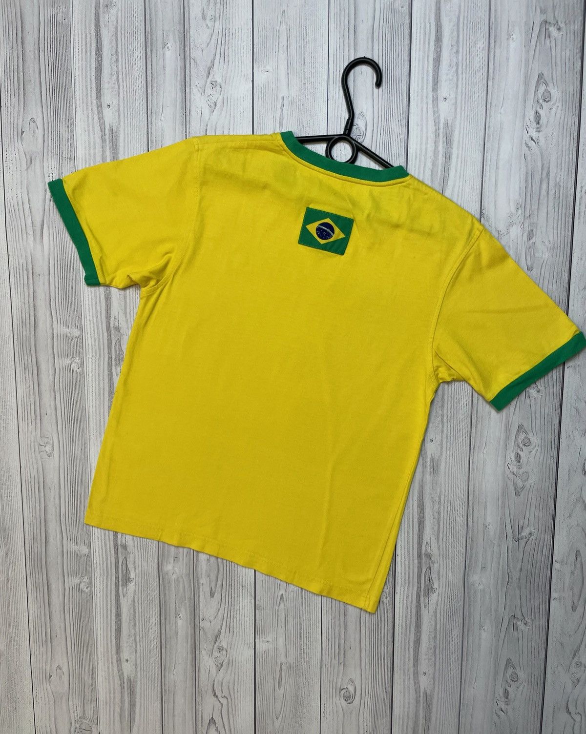 Vintage Vintage Soccer tee Brazil yellow logo size M Brasil Size US M / EU 48-50 / 2 - 3 Thumbnail