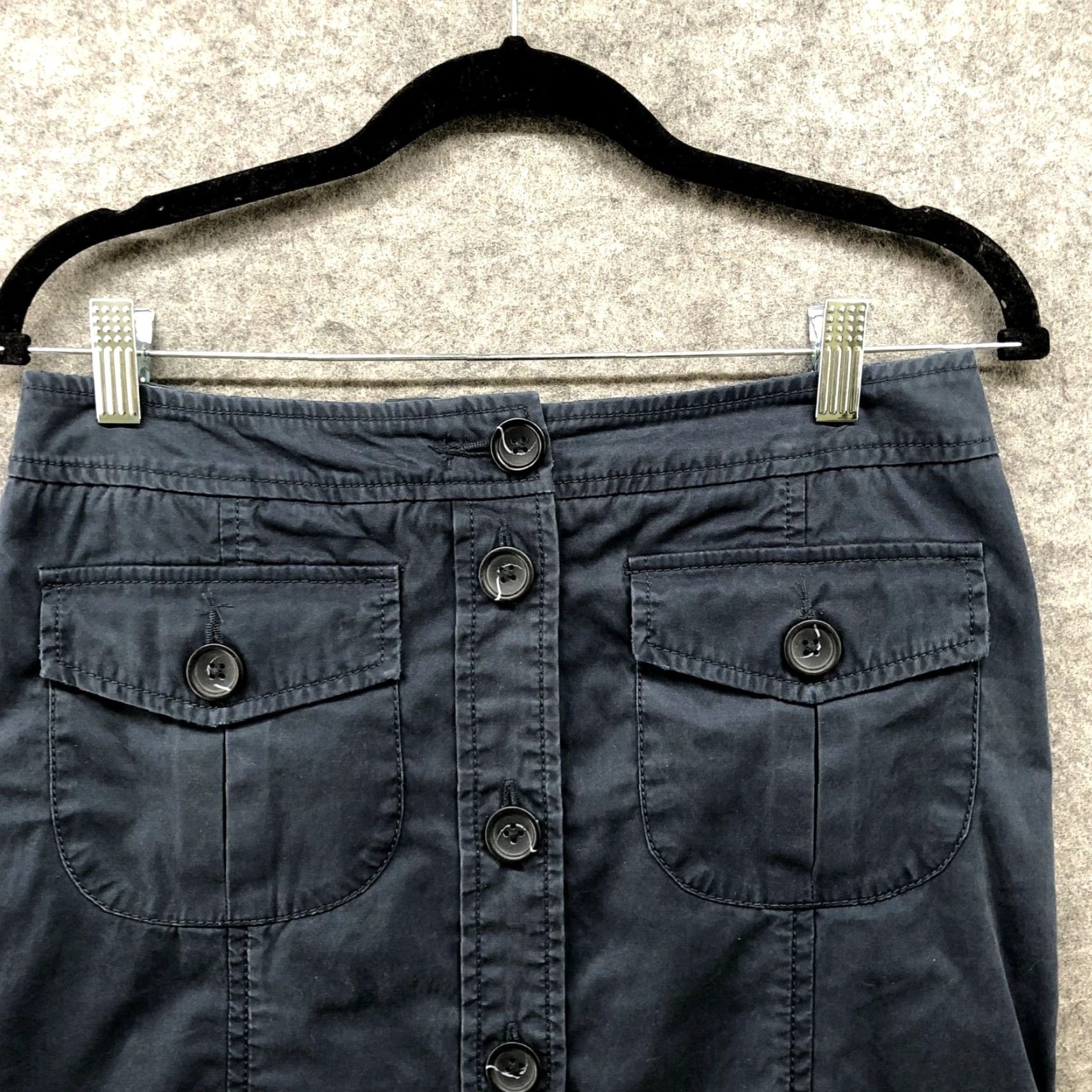 Banana Republic VINTAGE Banana Republic Skirt Button Front Navy Blue 4 Knee Length Cotton Twill Woman's Straight & Pencil Size 27" / US 4 / IT 40 - 3 Thumbnail