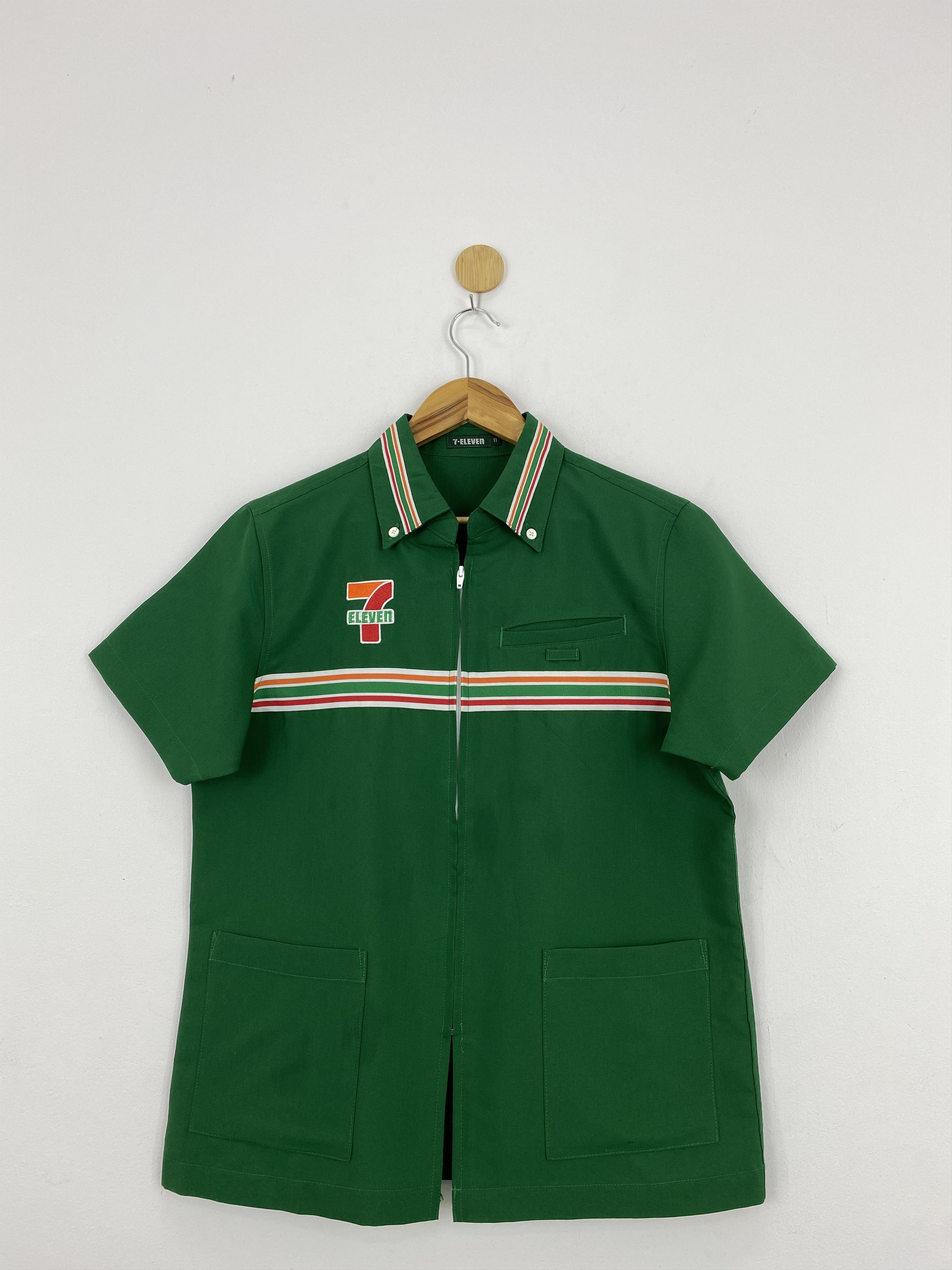 Japanese Brand × Vintage Vintage 7Eleven Short Sleeve Zipper Workwear Jacket J1756 Size US L / EU 52-54 / 3 - 1 Thumbnail