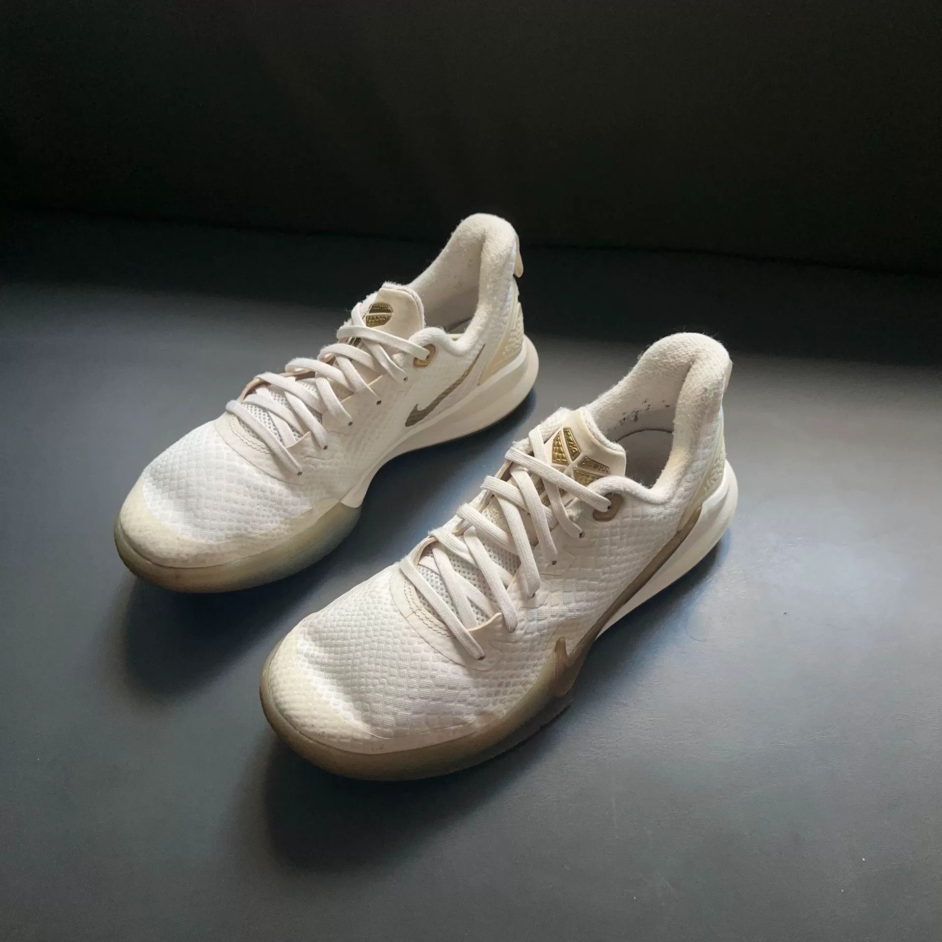 Nike Nike White Lowtop Sneakers 40 Men Size US 7.5 / EU 40-41 - 1 Thumbnail