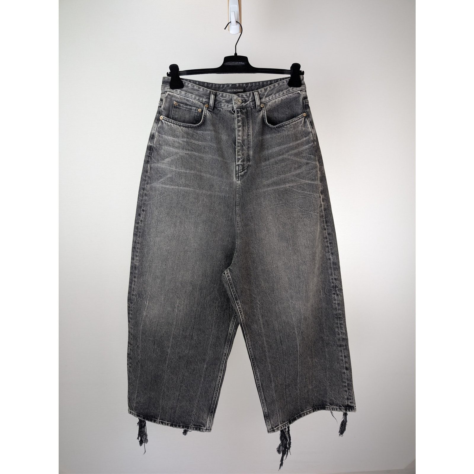 Balenciaga o1rshd1 Low Crotch Distressed Loose Denim Jeans Washed Black Size US 27 - 1 Thumbnail