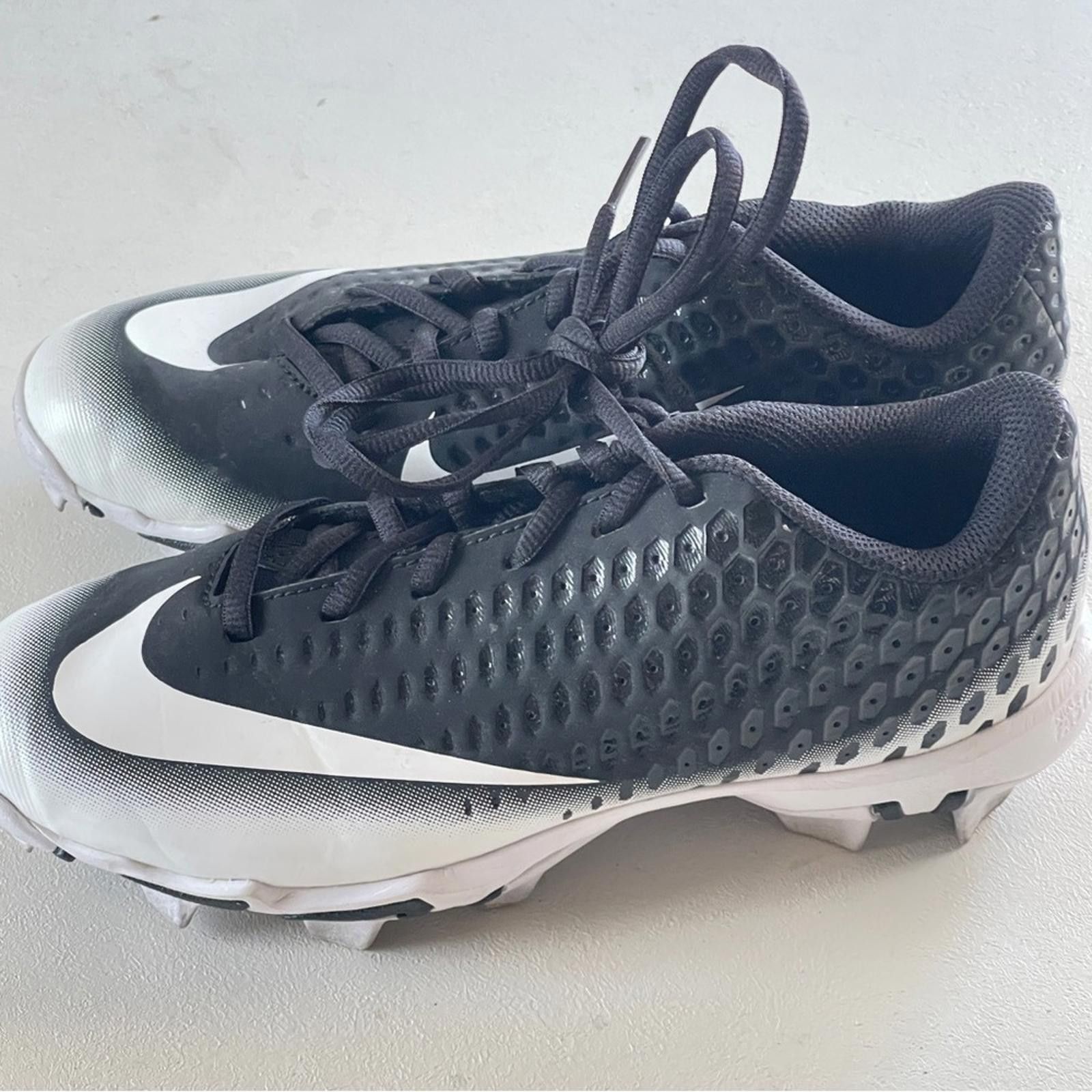 Nike Nike Vapor Fastflex Gray and White Cleats in size 6Y Size ONE SIZE - 6 Thumbnail
