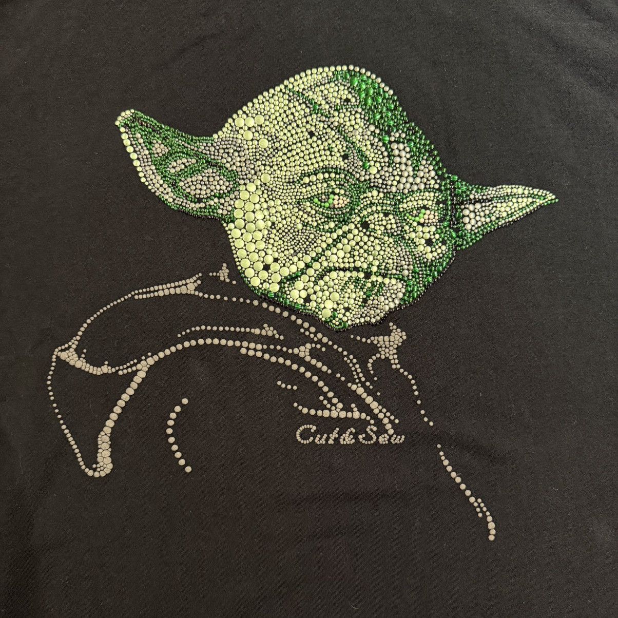 Marc Ecko 2008 Marc Ecko Cut & Sew Rhinestone Yoda Star Wars Tshirt Size US XL / EU 56 / 4 - 2 Thumbnail
