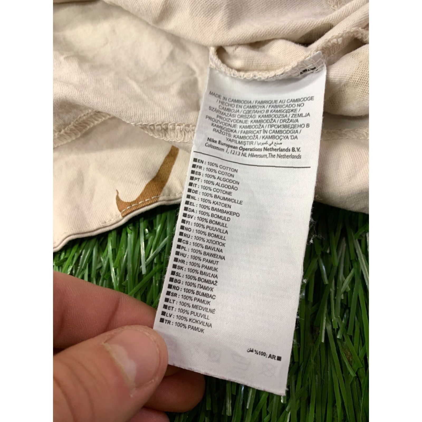 Nike Nike Shirt Women Slim Short Sleeve T-Shirt 2018 Size S White Casual Jersey Knit Size S / US 4 / IT 40 - 6 Thumbnail