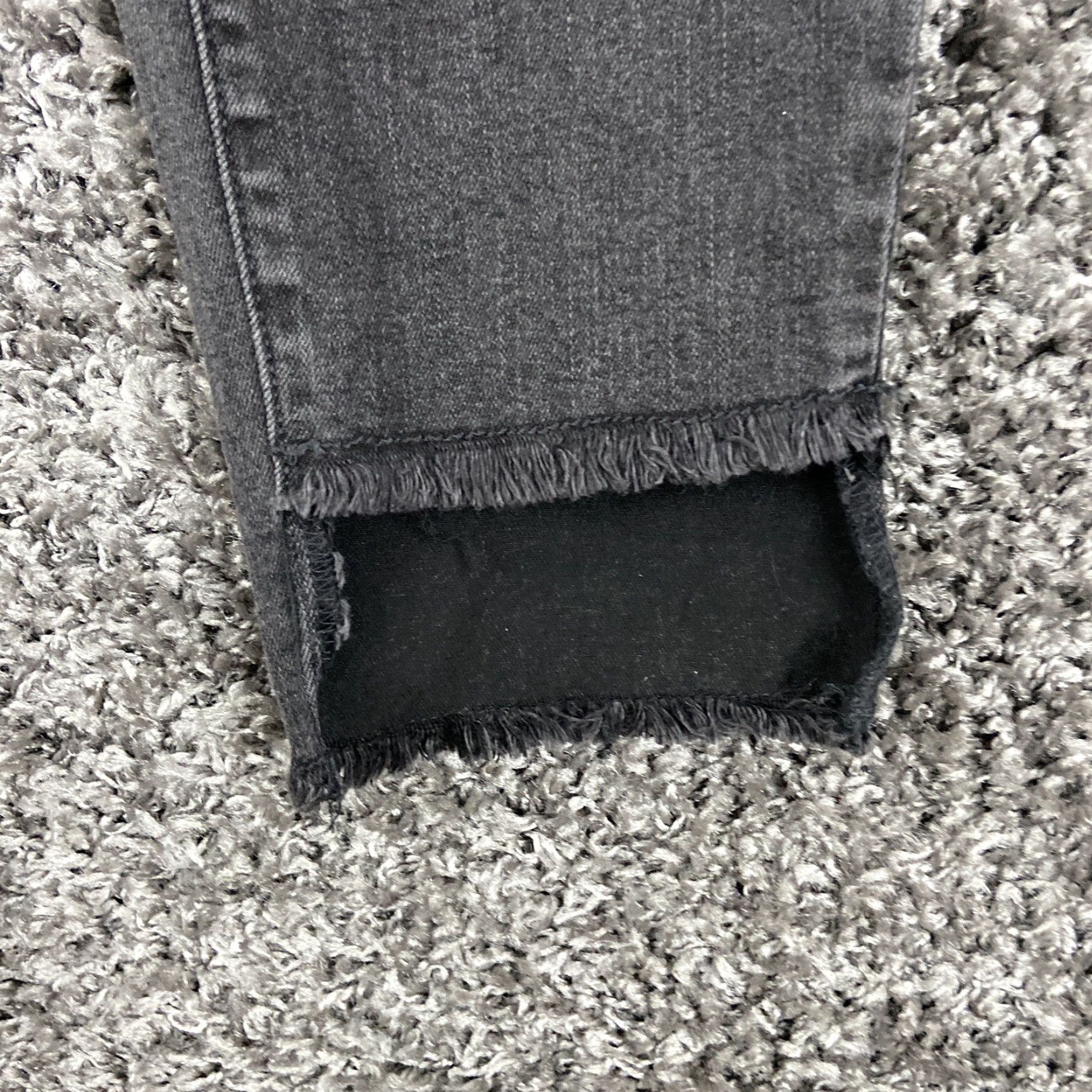 Vintage Cello Jeans Women's Size 11 Black Crop Skinny Distressed Womens Size 32" / US 10 / IT 46 - 2 Thumbnail
