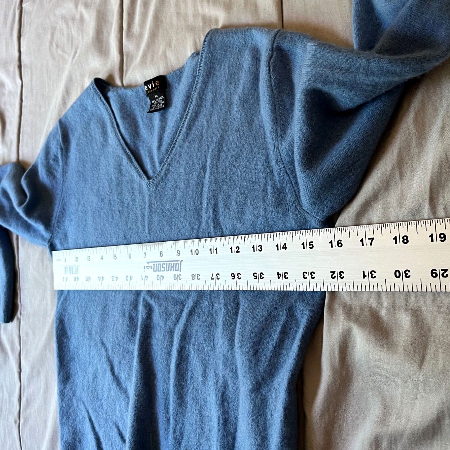 Vintage Evie Womens V-Neck Sweater Blue Knit Pullover Lightweight Cashmere/Wool Medium Size M / US 6-8 / IT 42-44 - 5 Thumbnail