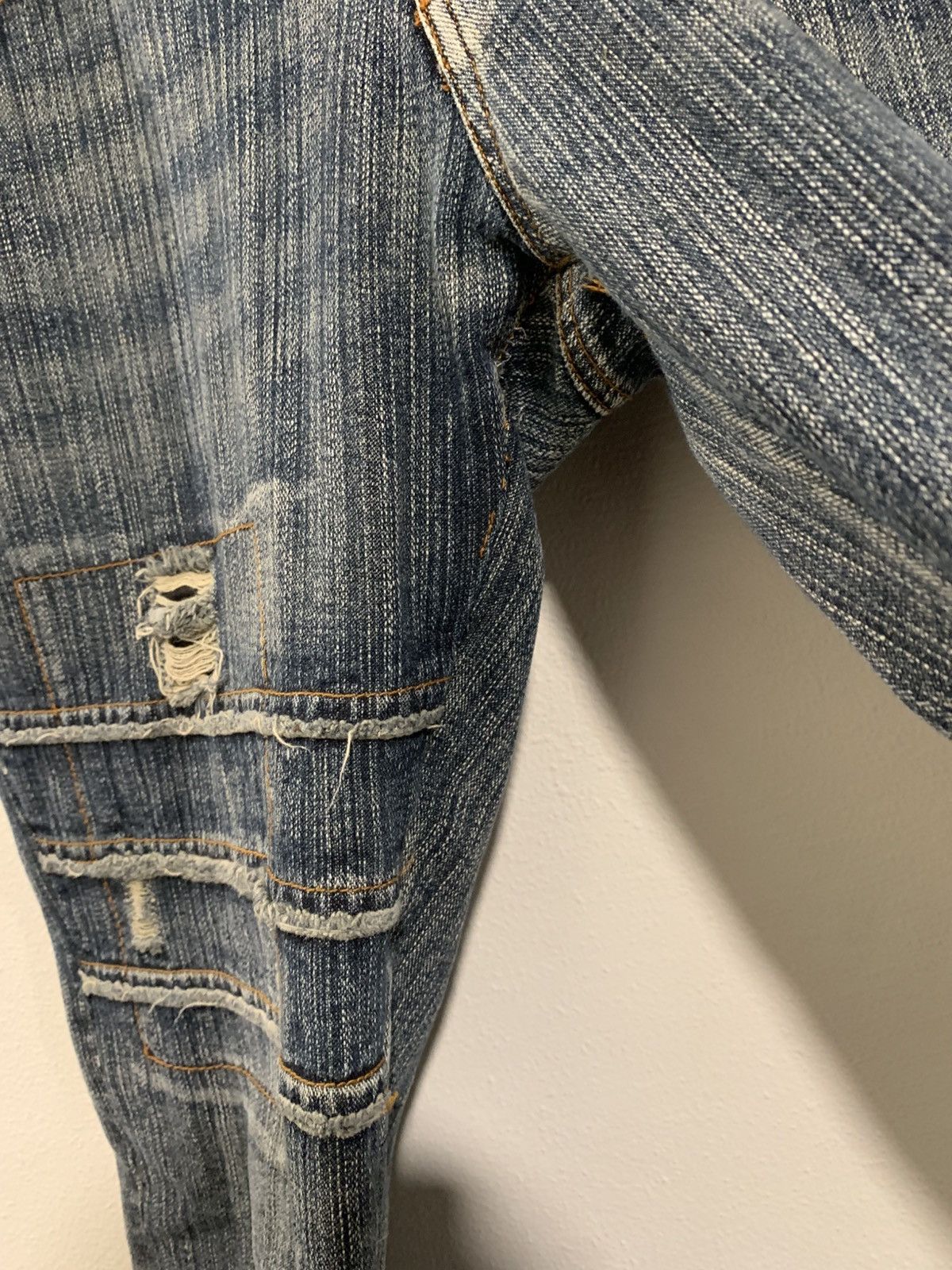 In The Attic In The Attic Poem Distressed Denim Size US 31 - 4 Thumbnail