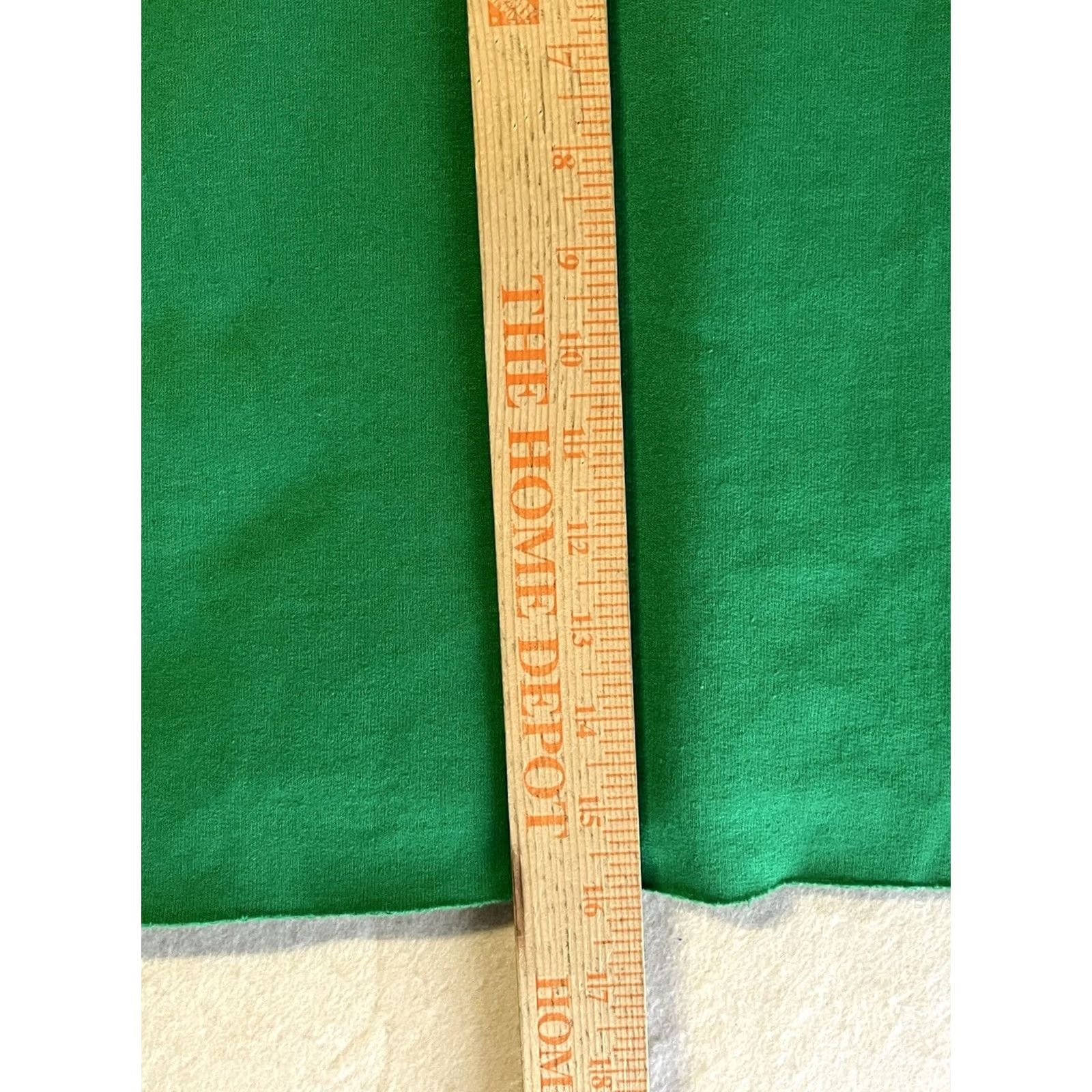 Gildan Gildan Sweatshirt Women Cropped Green S Small Graphic Lucky Charm Shirt Womens Size S / US 4 / IT 40 - 4 Thumbnail