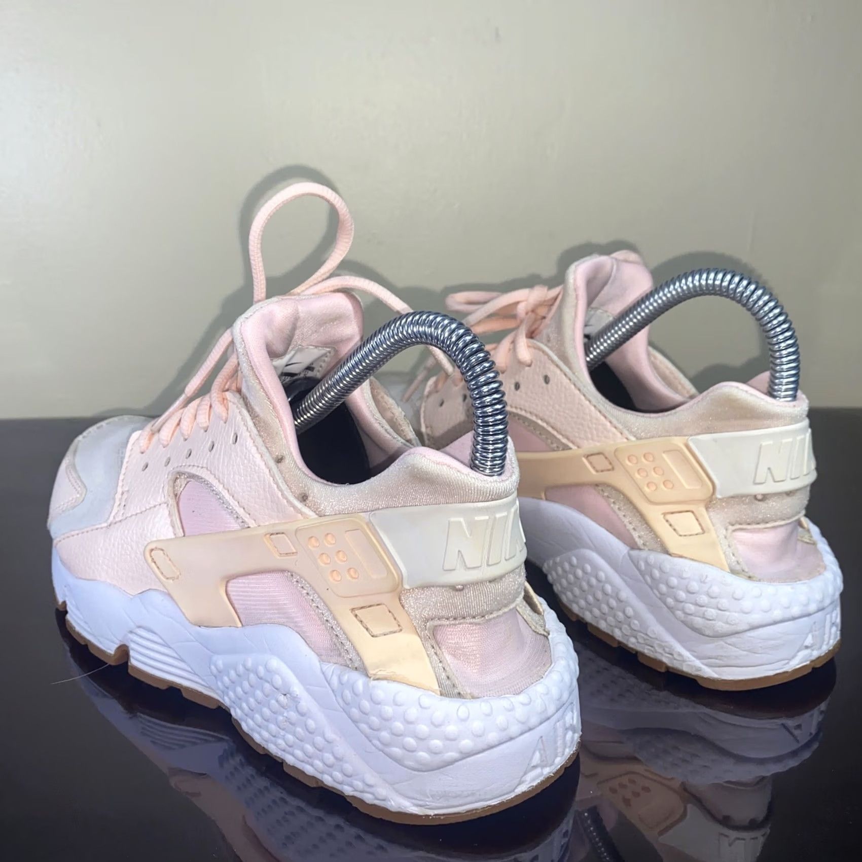 Nike Nike Huarache Women Sneaker Pink 6.5 Size US 7 / IT 37 - 4 Thumbnail
