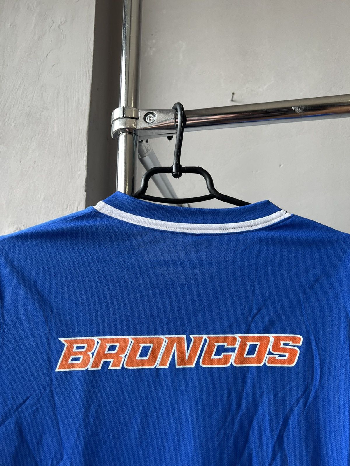 Nike NIKE BOISE STATE BRONCOS BASEBALL JERSEY SHIRT MEN’S NWT NEW Size US M / EU 48-50 / 2 - 17 Thumbnail