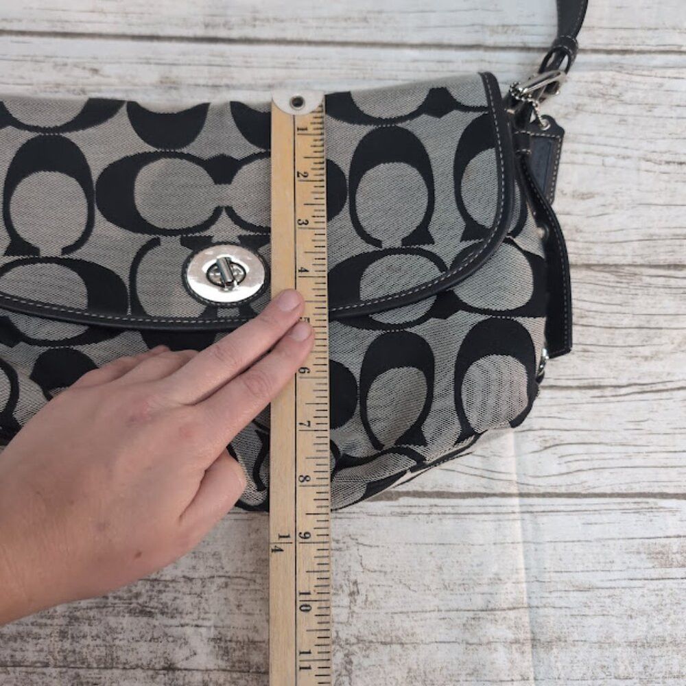 Coach Vintage Coach Purse Canvas and Leather Black and Cream Size ONE SIZE - 4 Thumbnail