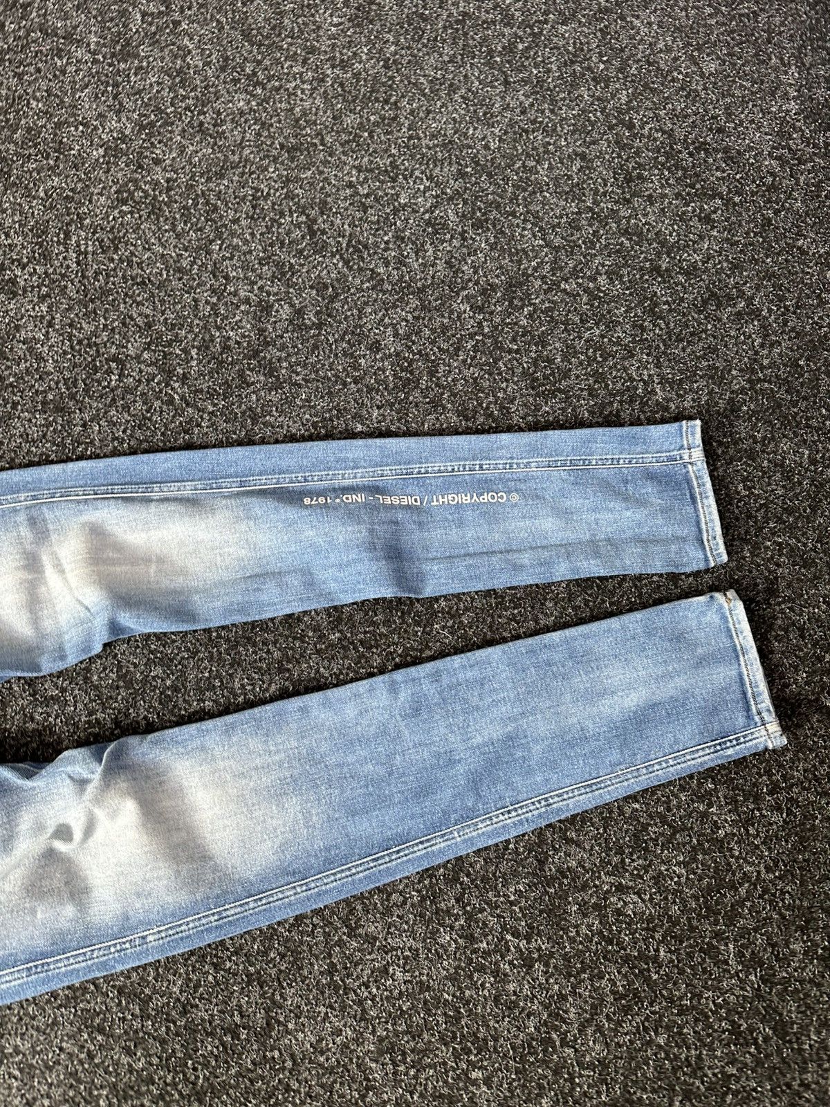 Diesel × Japanese Brand 🚨Diesel Washed Blue White Opium Punk Distressed COPYRIGHT Size 29" - 3 Thumbnail