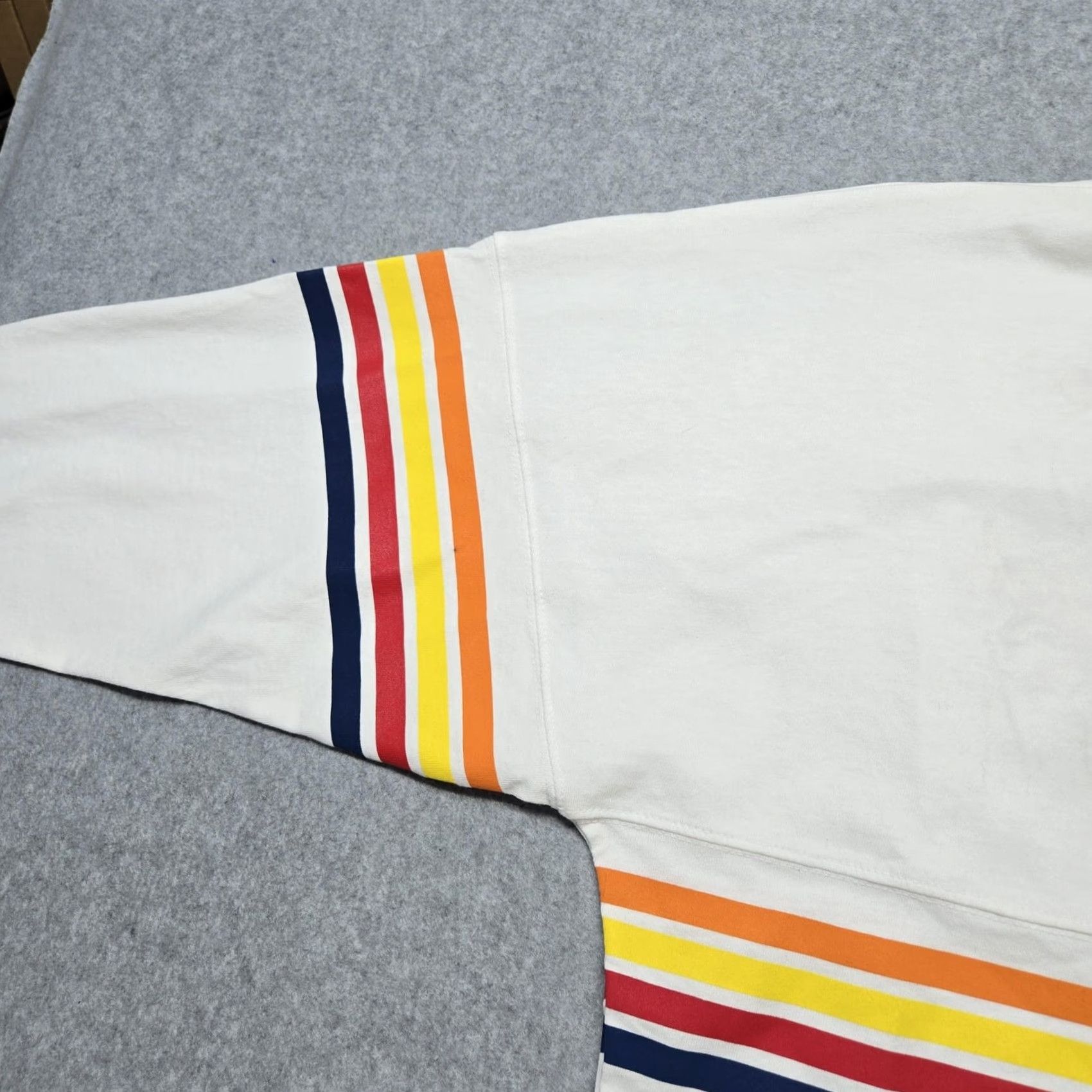 Disney VINTAGE Disney Parks Sweatshirt Womens XS White Pullover Jersey Striped Logo Tagless Size XS / US 0-2 / IT 36-38 - 4 Thumbnail