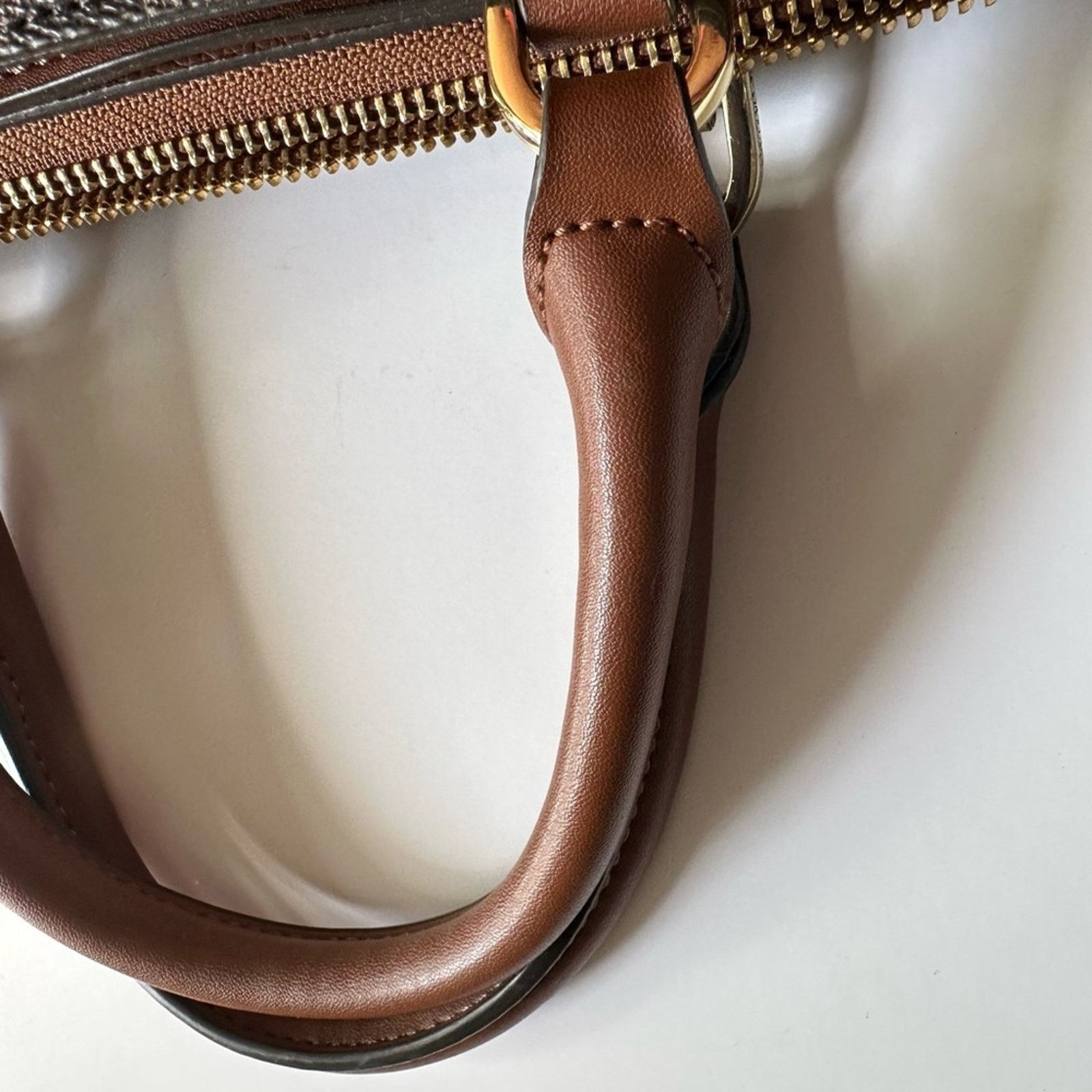 Calvin Klein New Original Calvin Klein Handbag Signature Square Satchel Size ONE SIZE - 9 Thumbnail