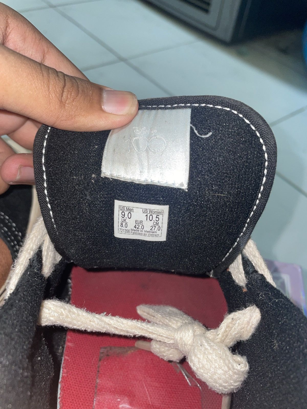 Vans Vans Knu Skool x Disney Size US 8 / EU 41 - 8 Thumbnail
