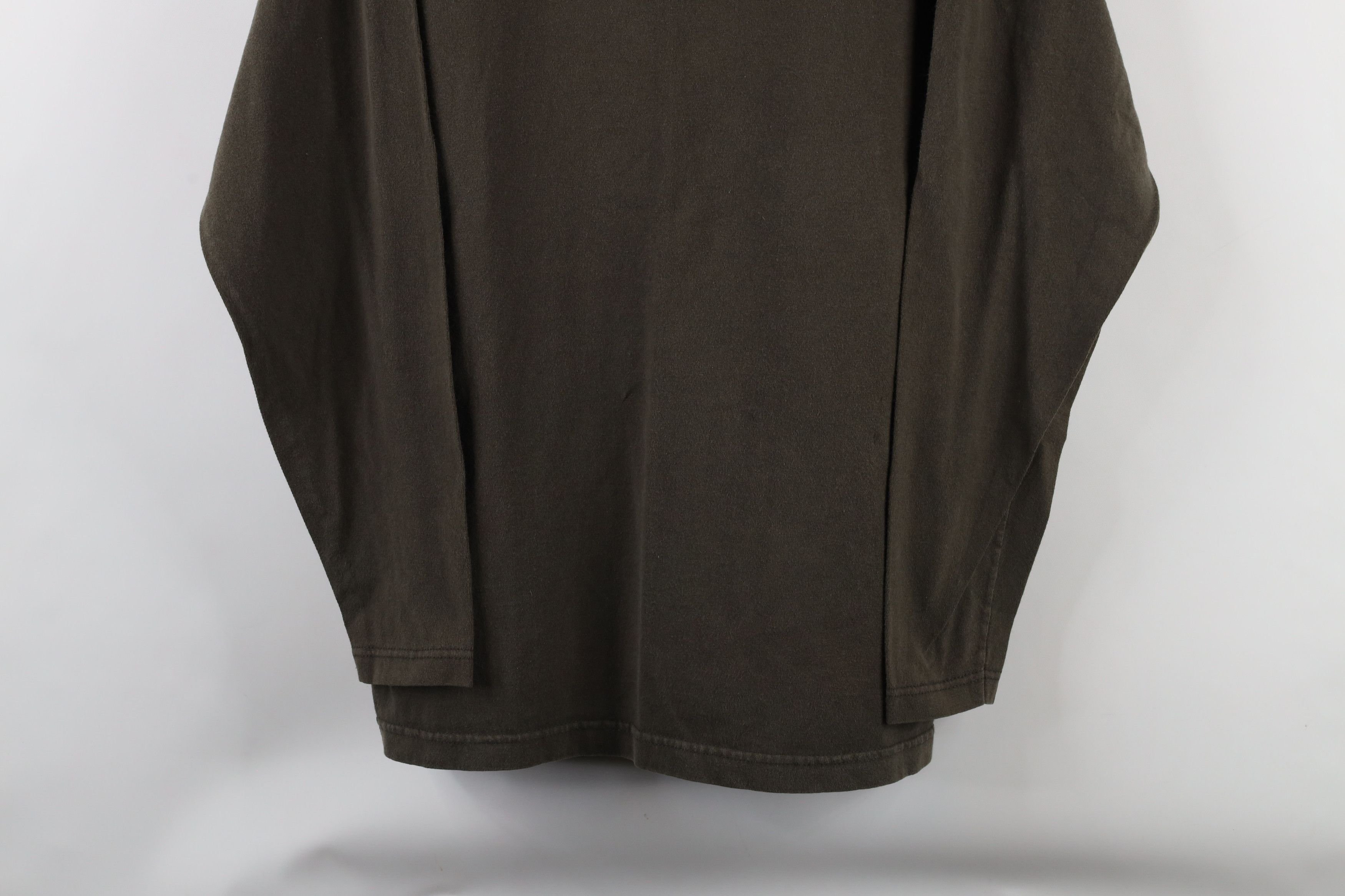 Levi's × Vintage Vintage Y2K 2000 Levis Out Star Long Sleeve T-Shirt USA Size US M / EU 48-50 / 2 - 3 Thumbnail