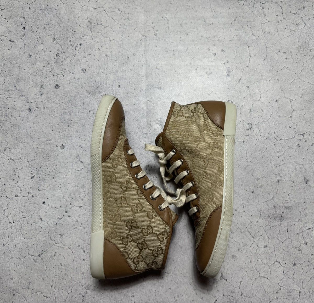 Gucci GG Gucci Monogram Luxury High Top Sneaker Vintage Size 36 Size US 6 / IT 36 - 8 Thumbnail